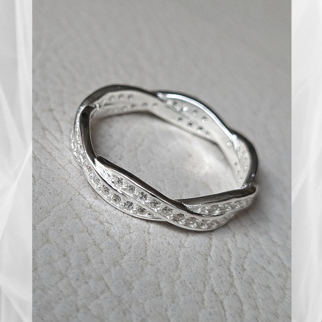 Anillo sinfín de Plata 925 con circonios