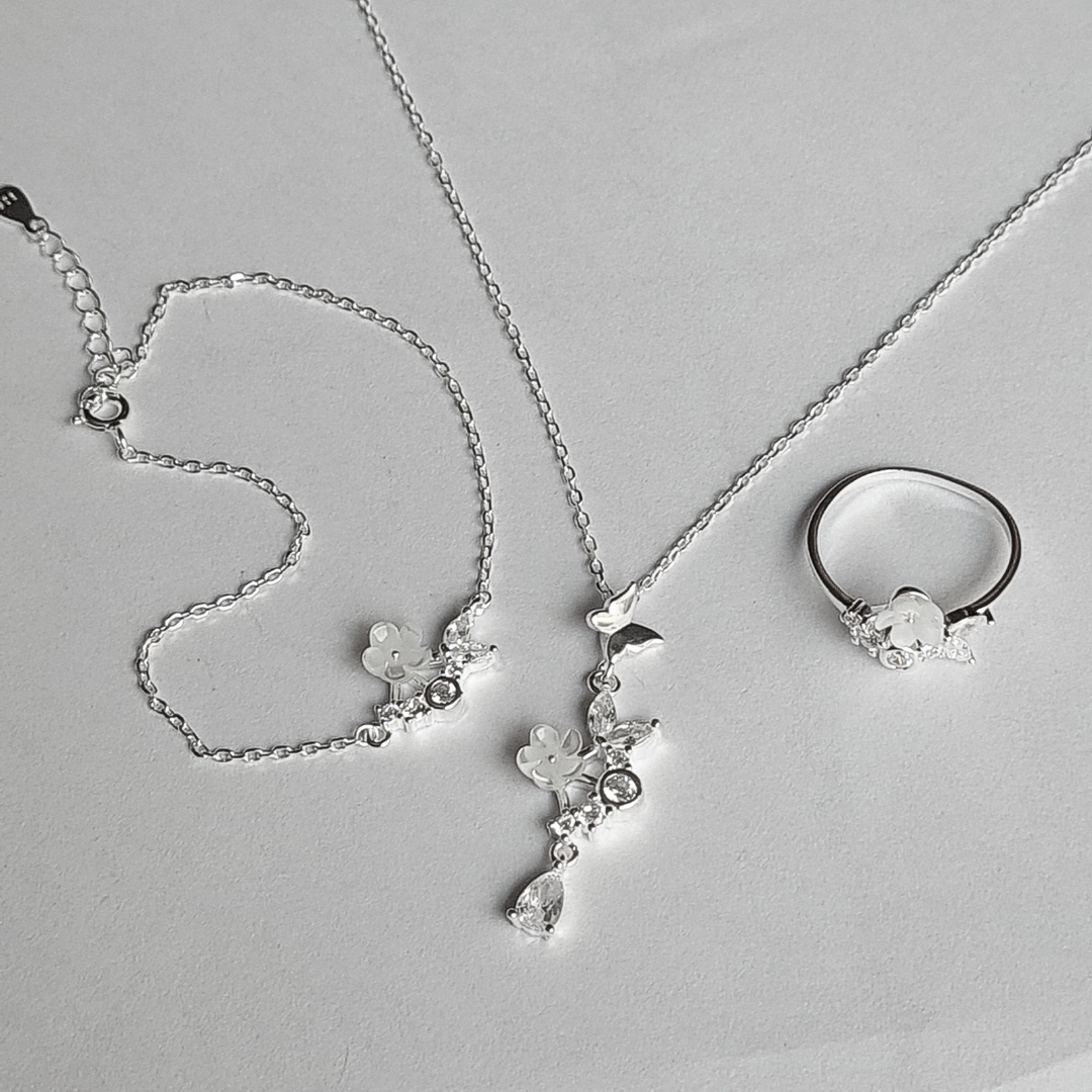 Collar de Plata 925 con colgante floral