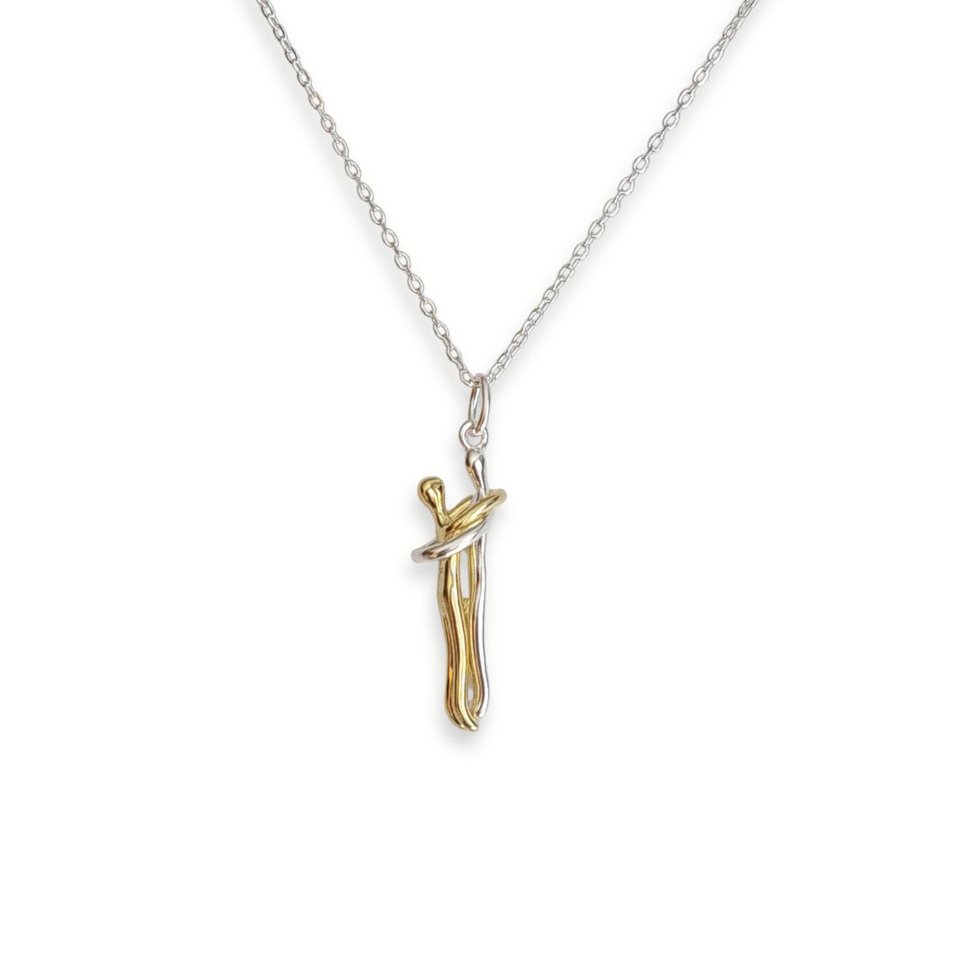 Collar pareja en abrazo de Plata 925 y Oro18k