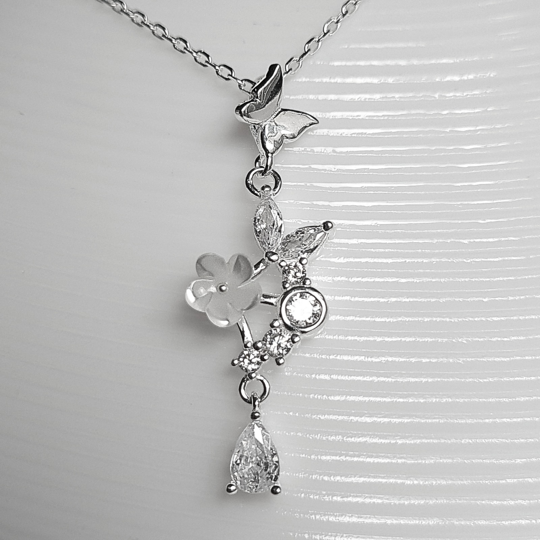 Collar de Plata 925 con colgante floral