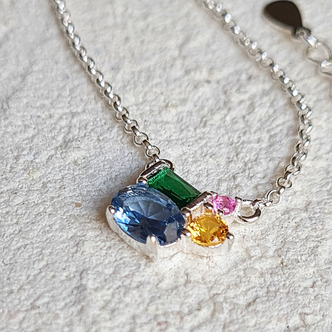 Collar de Plata 925 con centro de piedras de colores