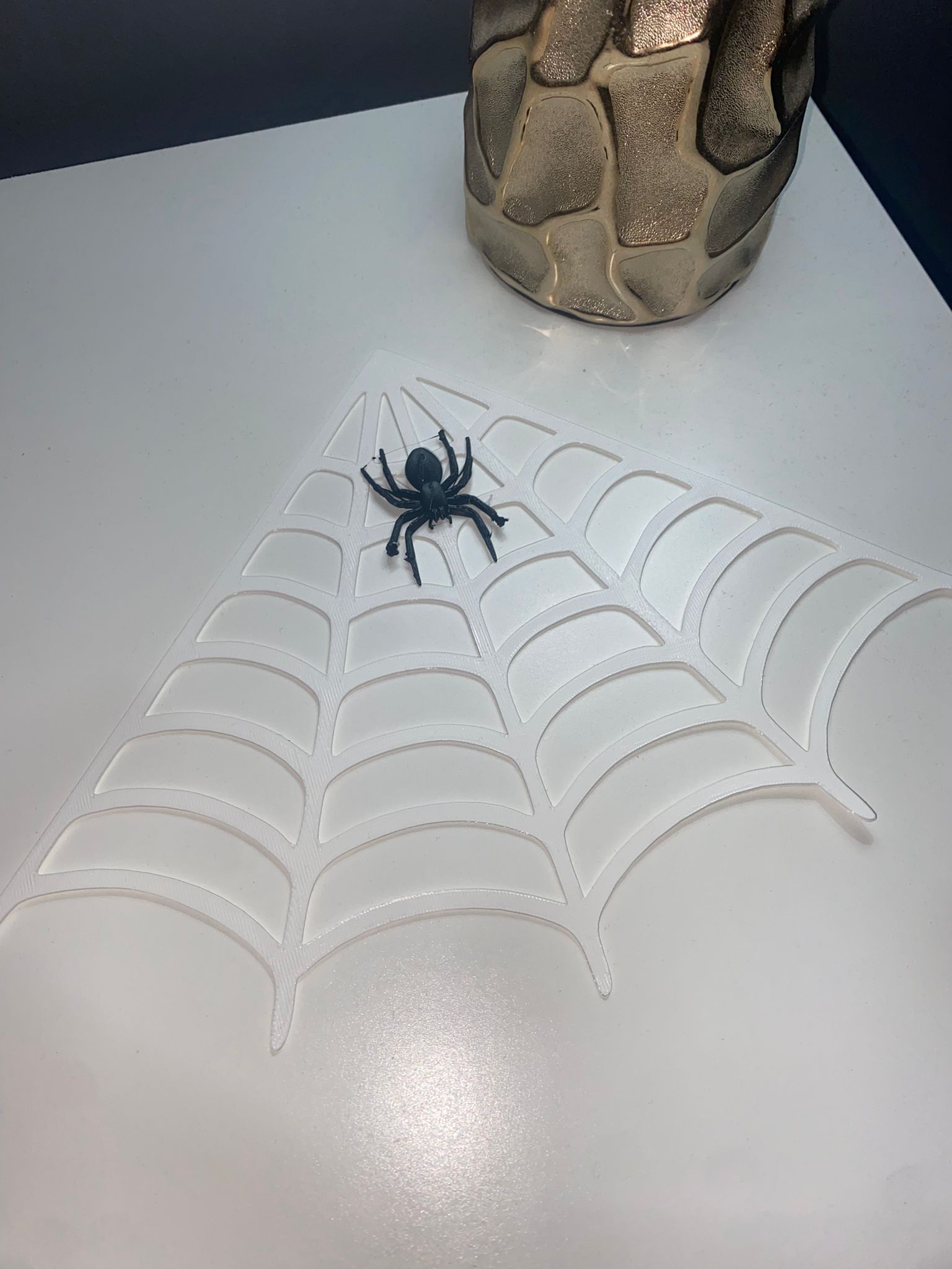Decoración de telaraña con araña