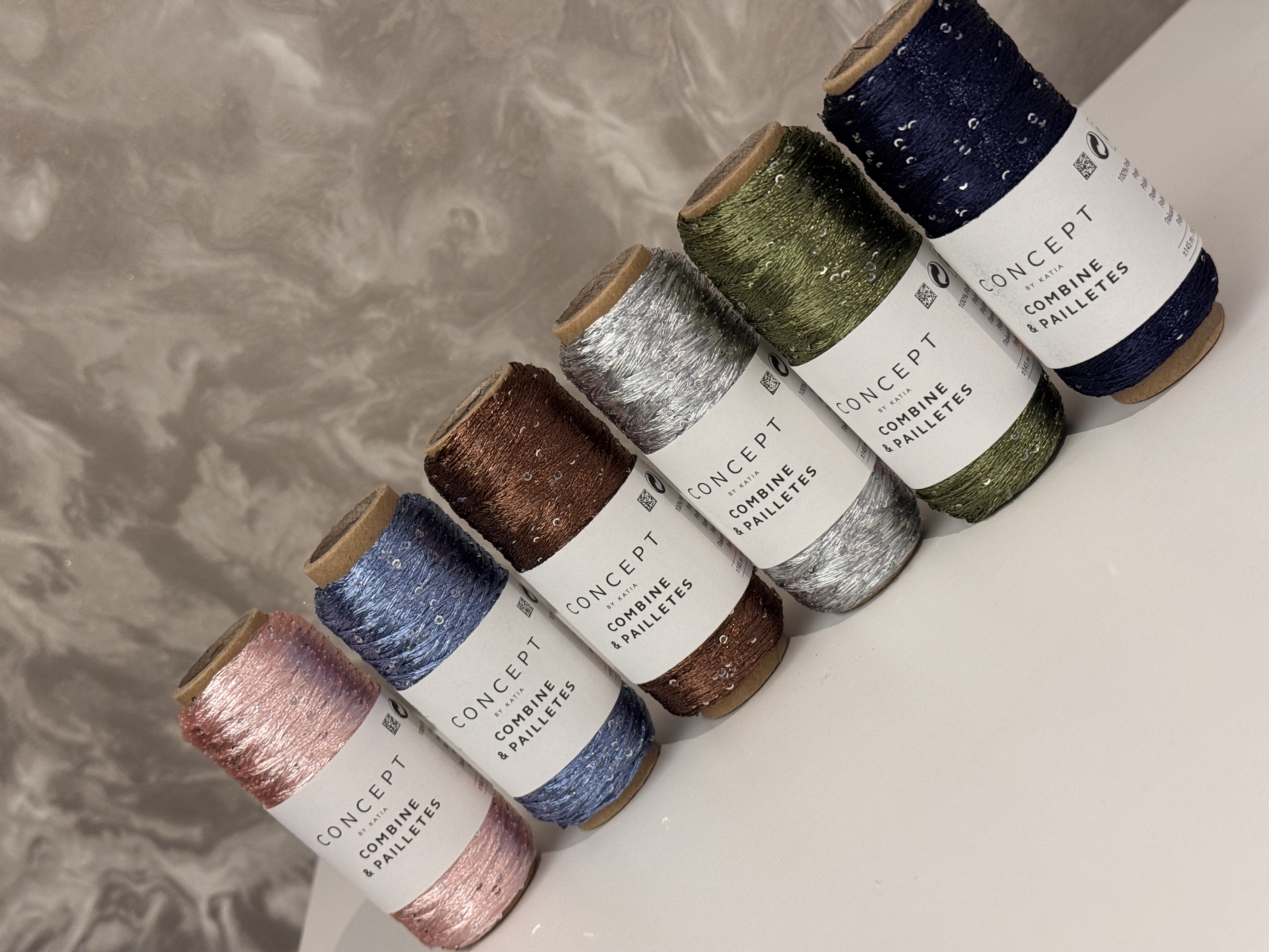 Concept by Katia Combine & Paillettes