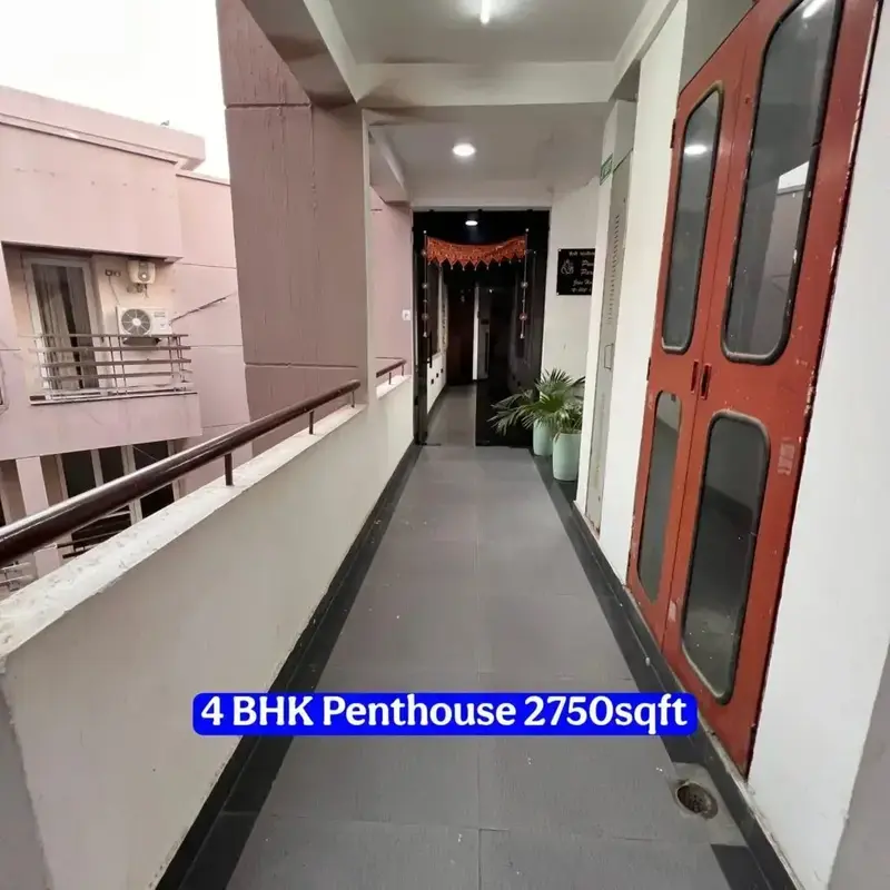 The Alien Court Ghaziabad / 4 BHK Penthouse Ready To Move