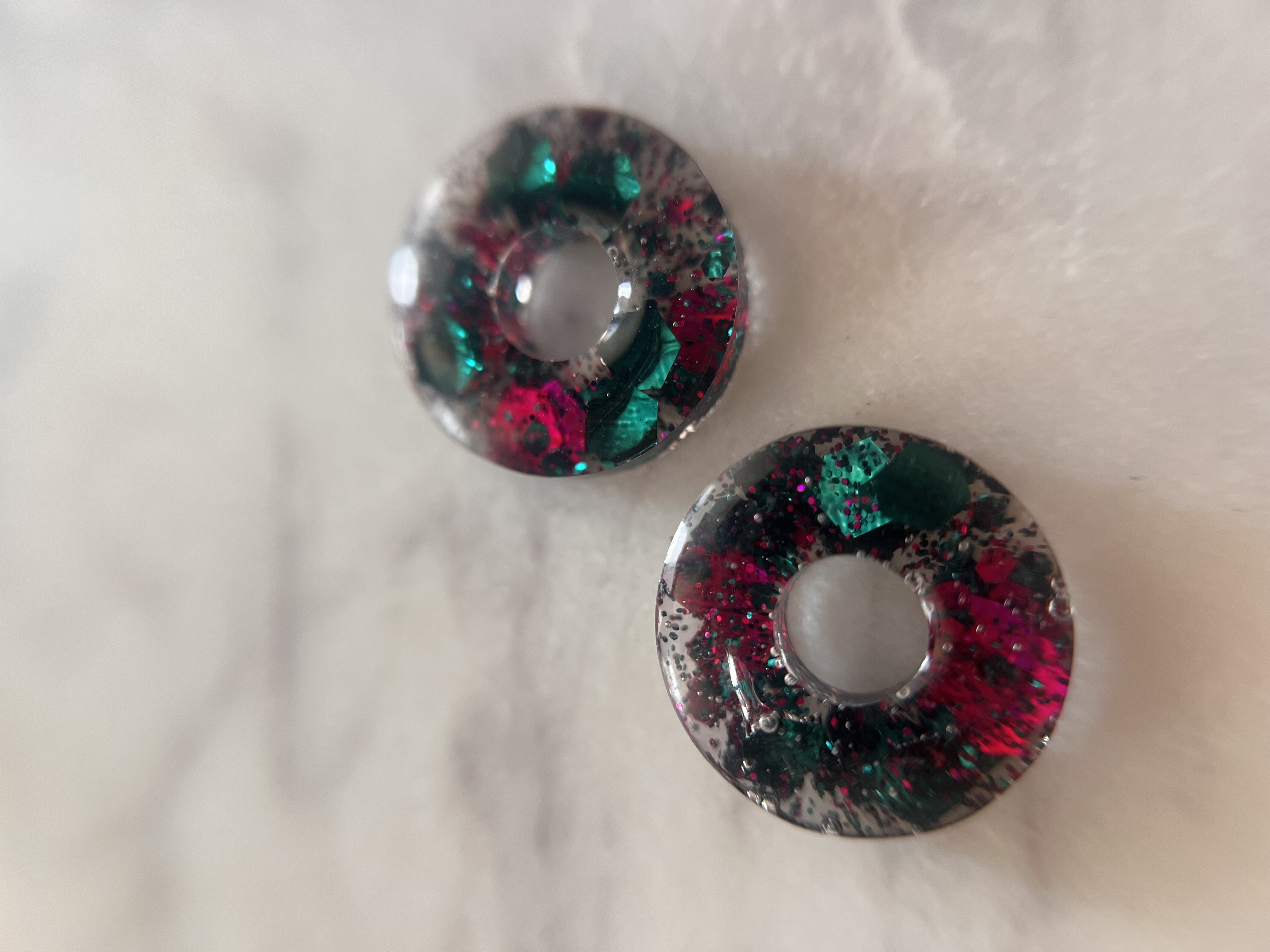 Louve vert et fuchsia