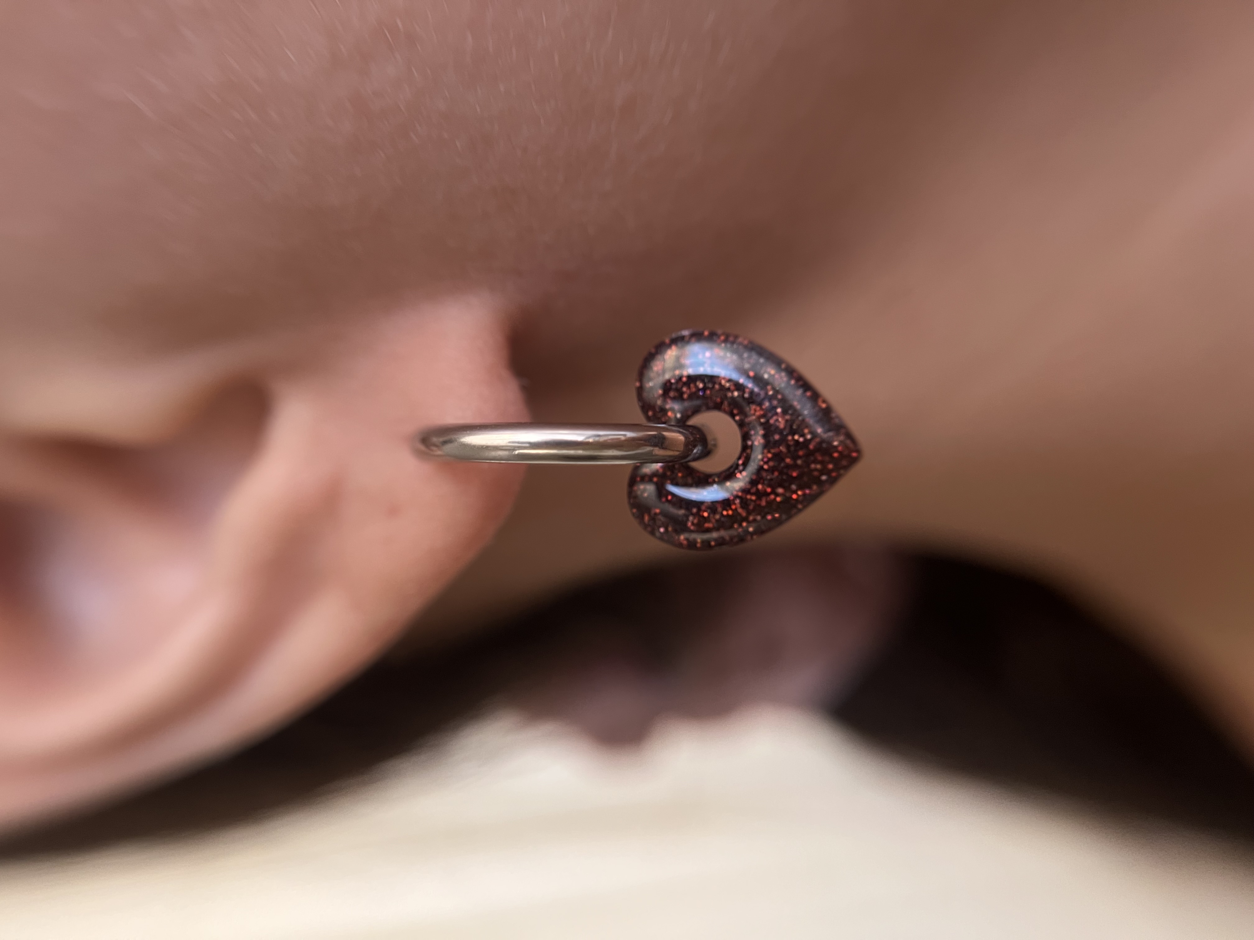Coeur paillette marron