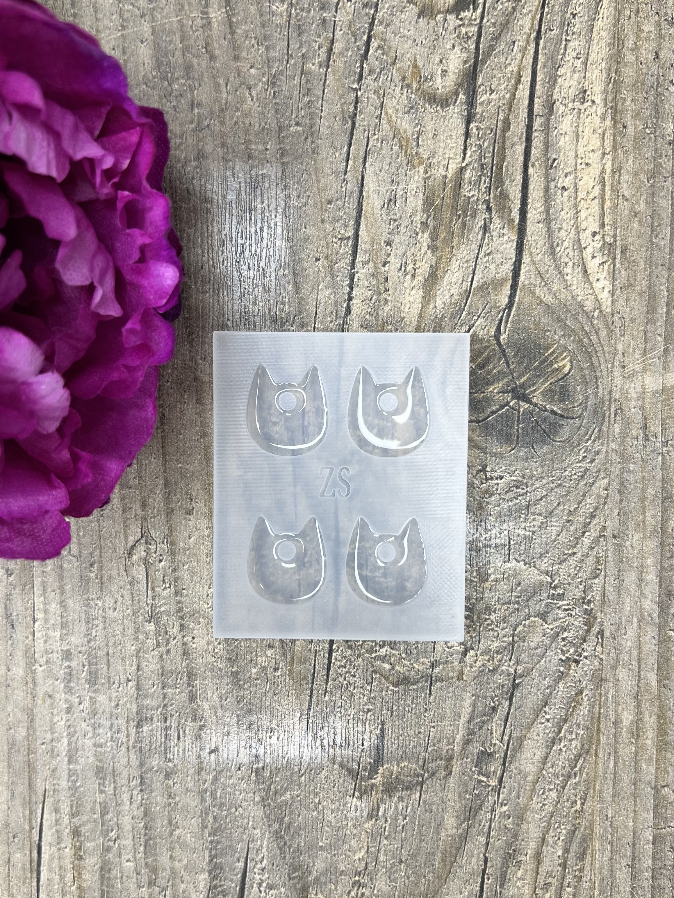 Moule Chat  20mm