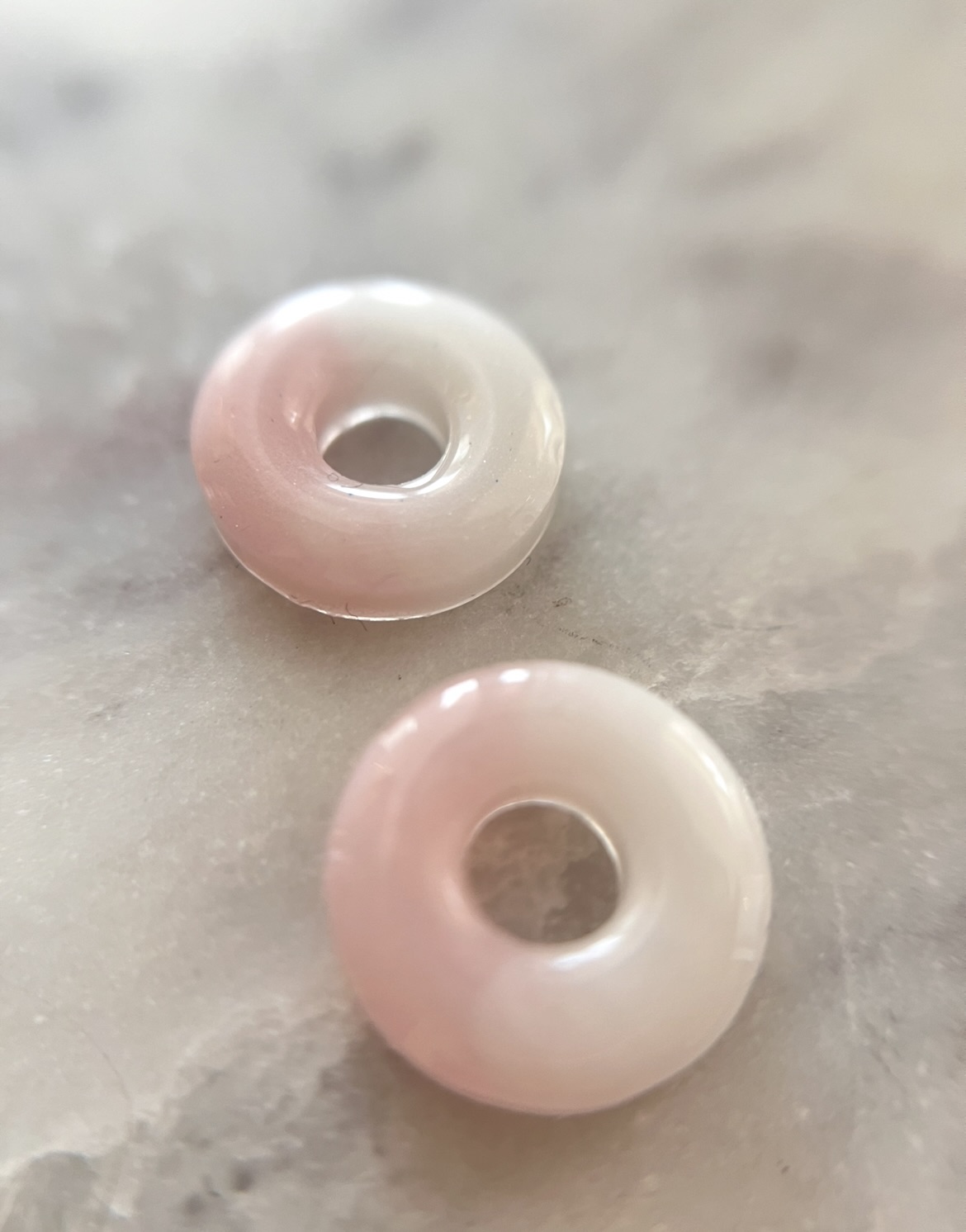 Louve blanc et rose