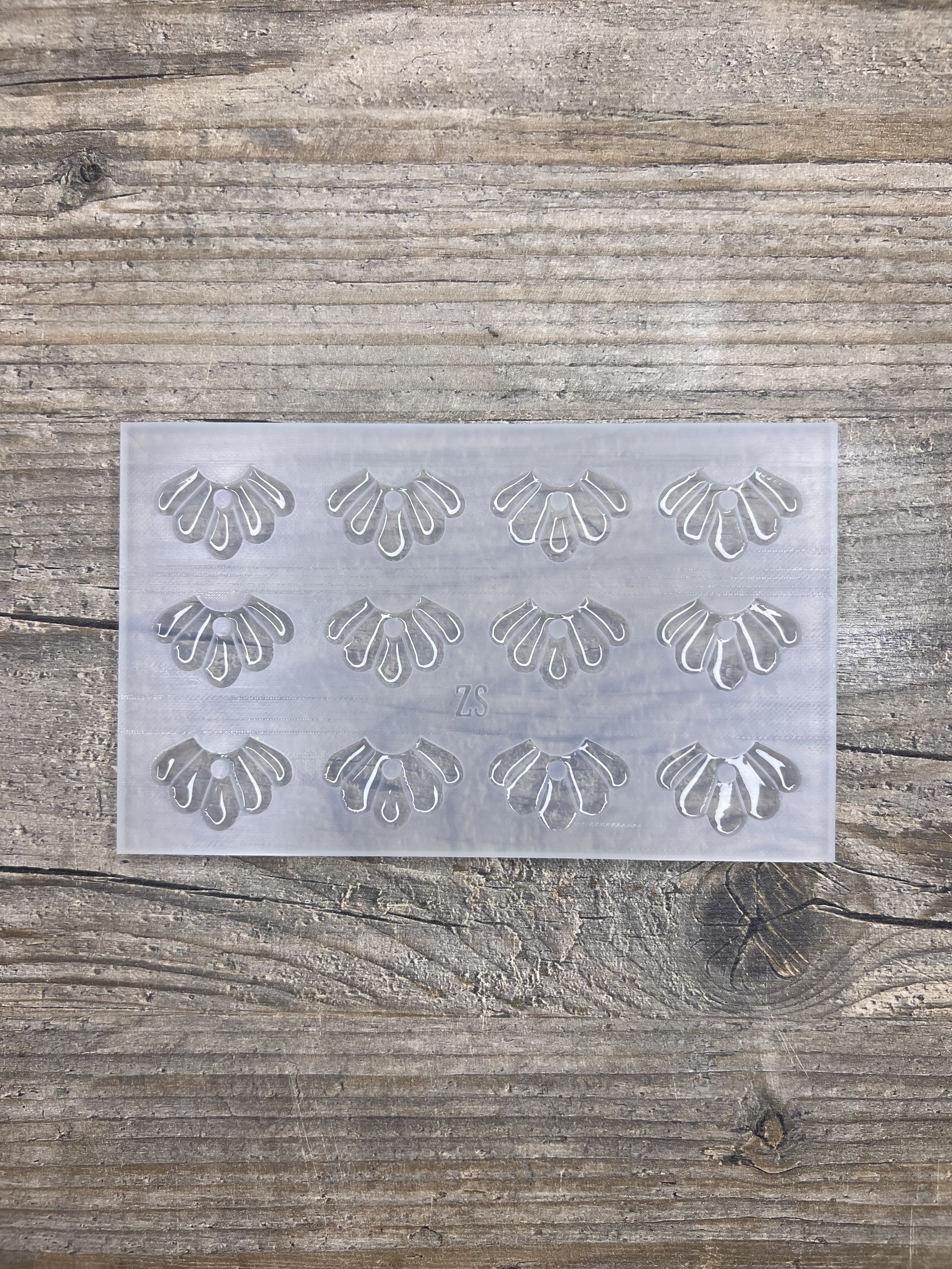 Moule Demi fleur 25mm