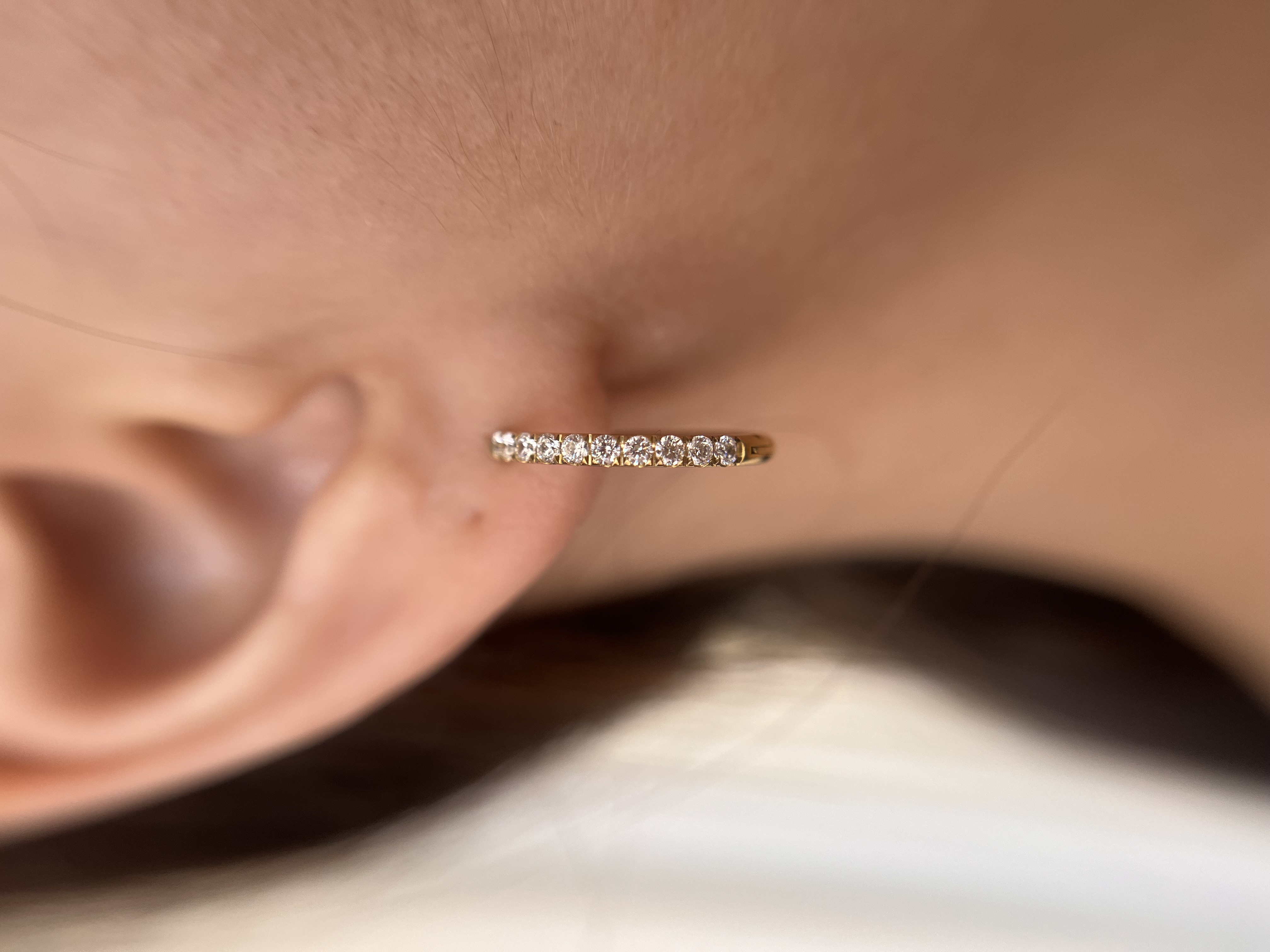 Créoles dorées avec zircon 20mm