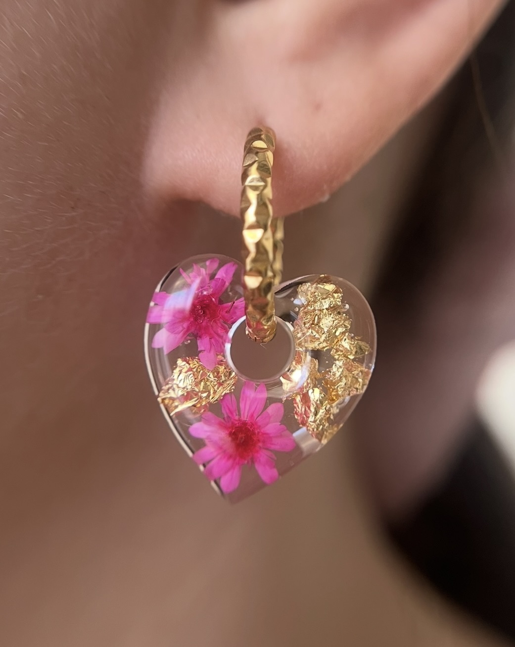 Coeur fleur rose et feuille d'or