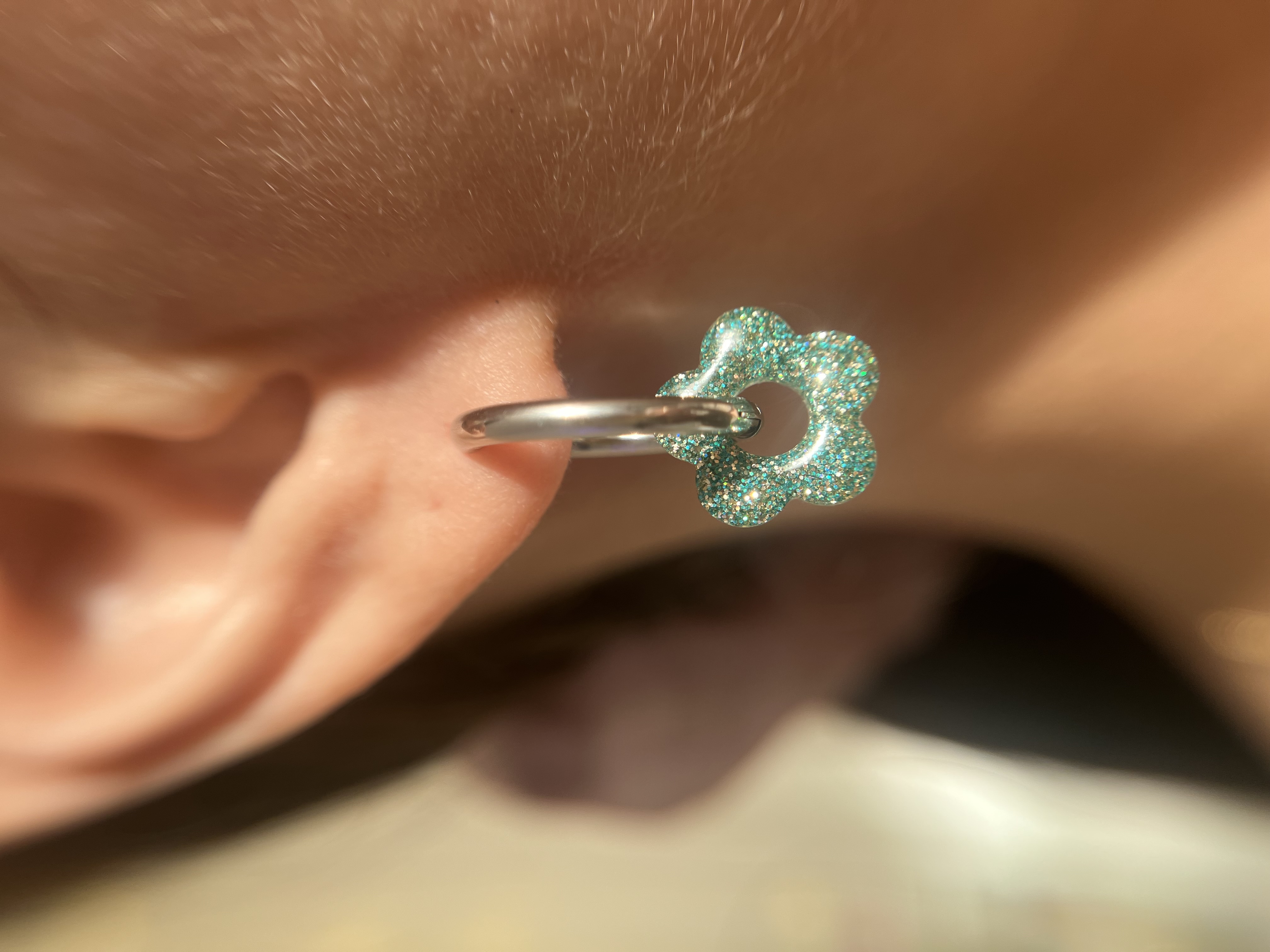 Flower paillettes turquoise et doré