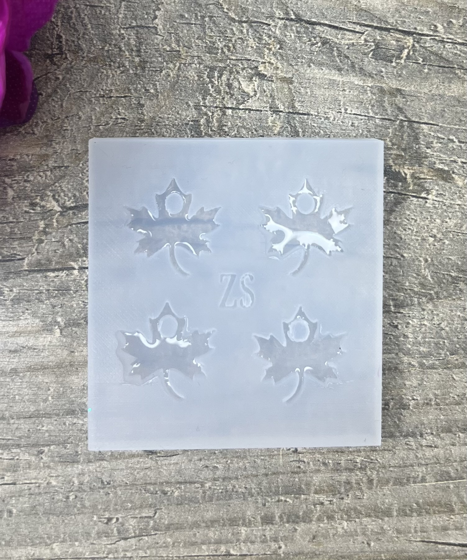 Moule Feuille Erable 20mm