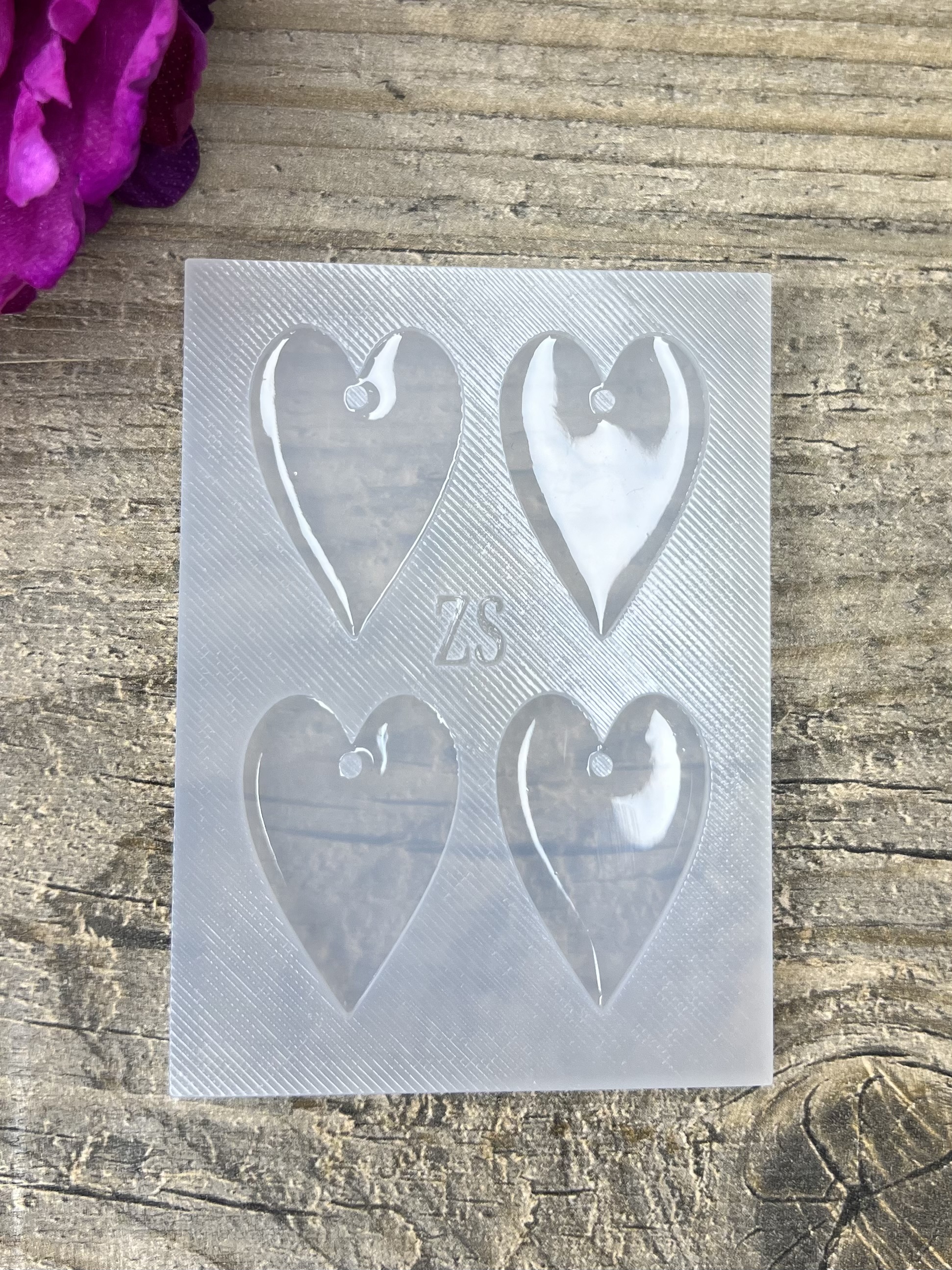 Moule boucle d'oreille coeur 35mm