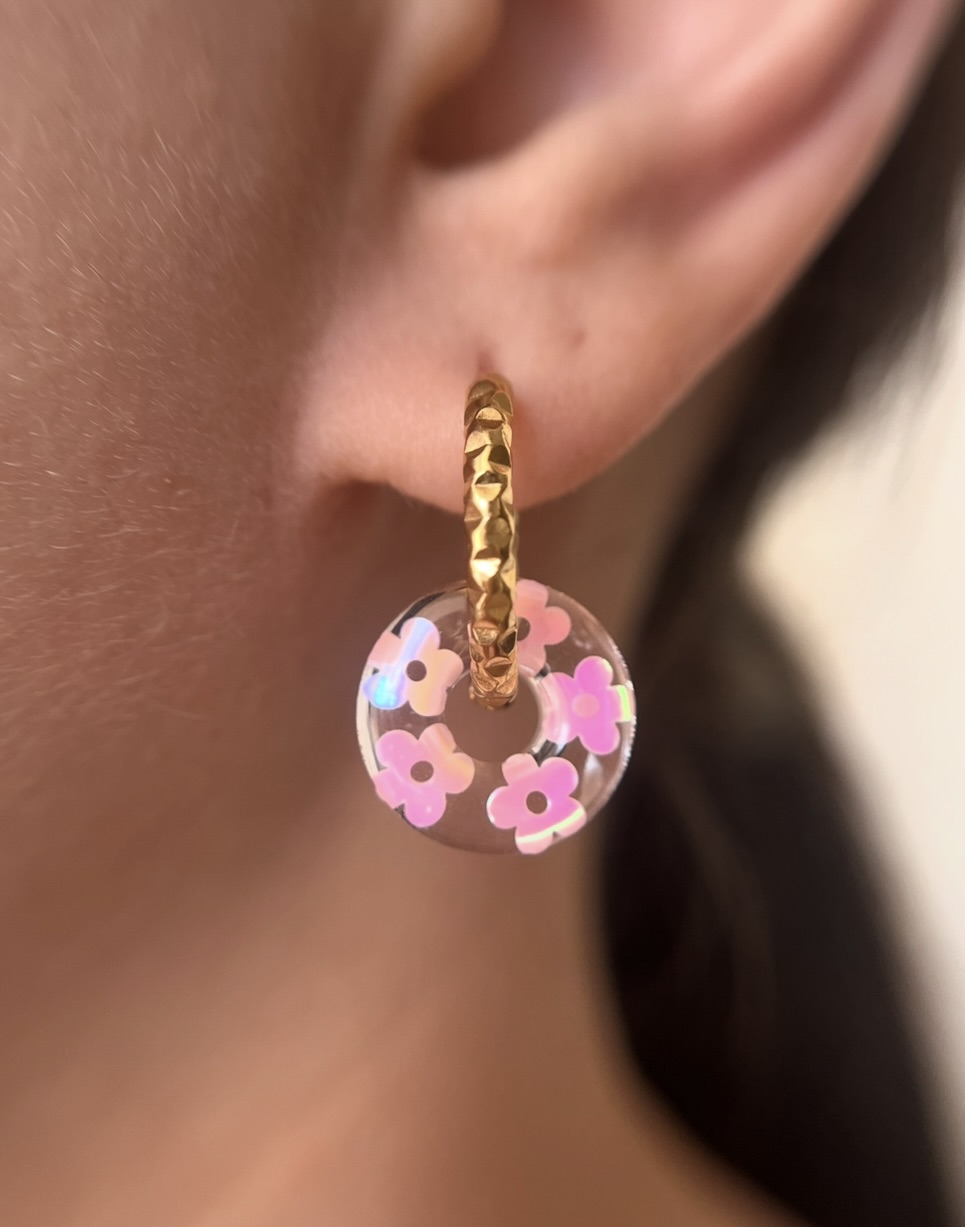 Louve avec fleurs holographiques