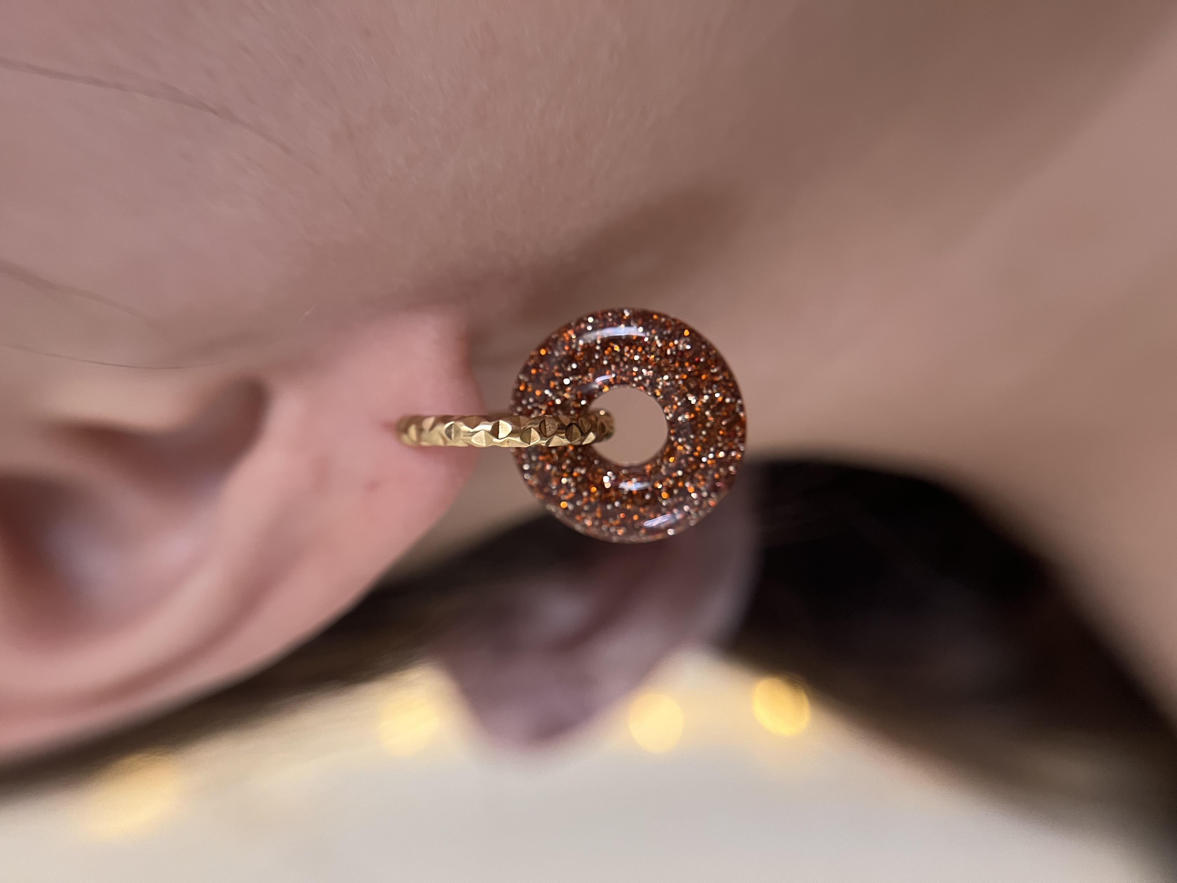 Louve marron doré 