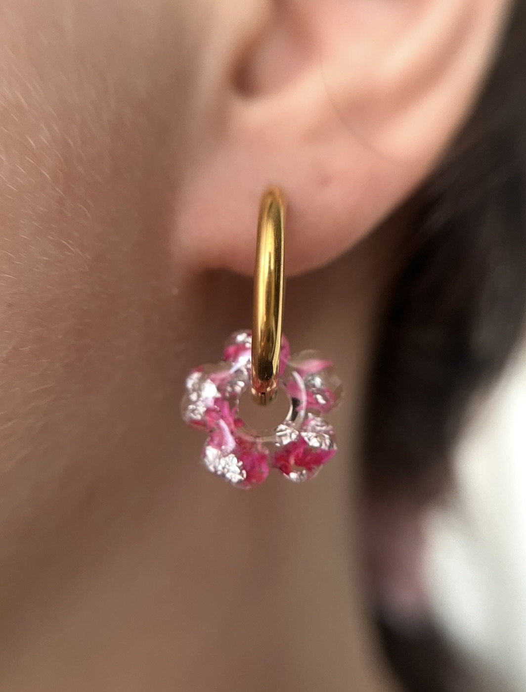 Sakura pétales de fleur et feuille d'argent