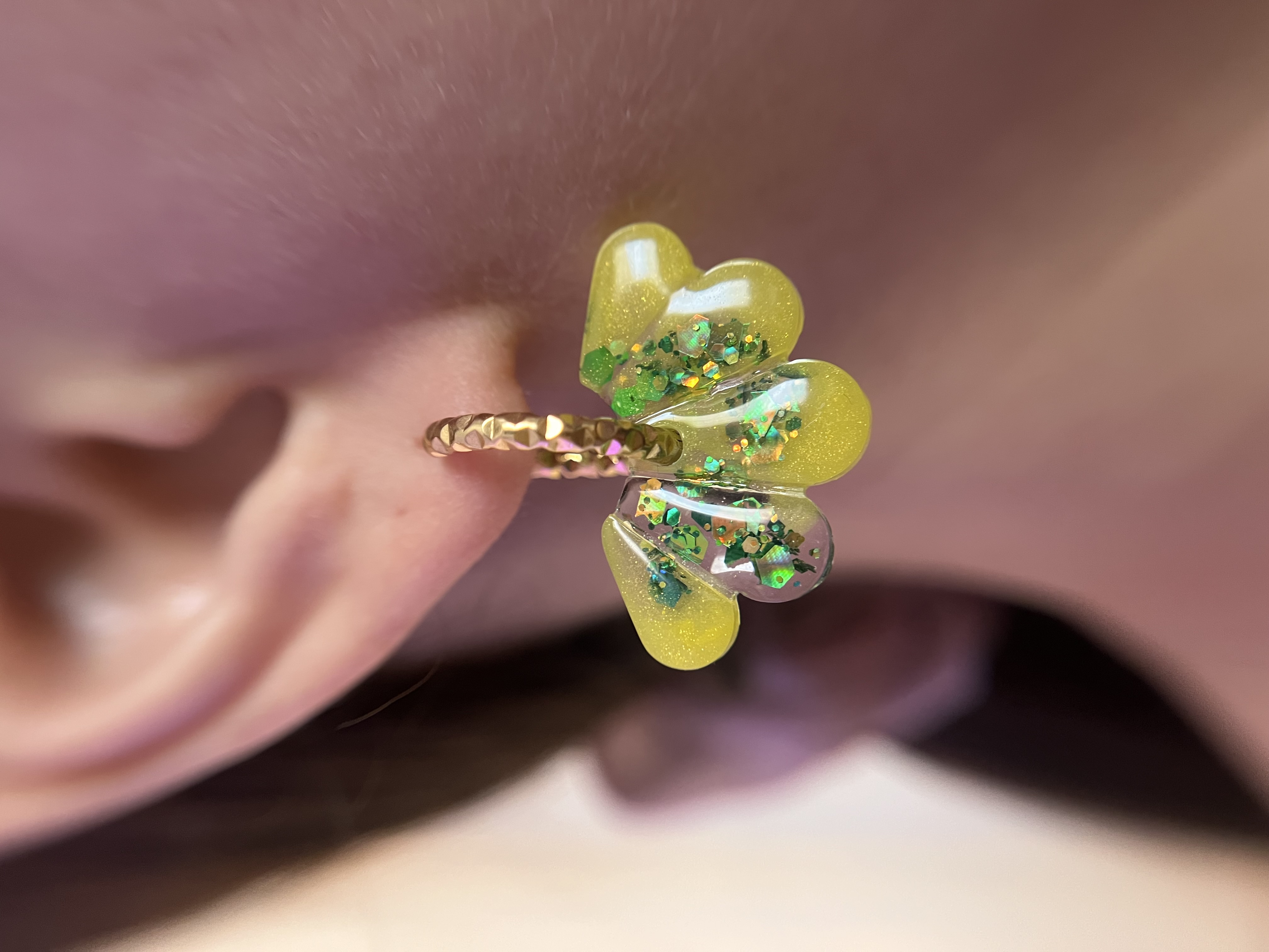 Les Originales jaune et paillettes vert holographique