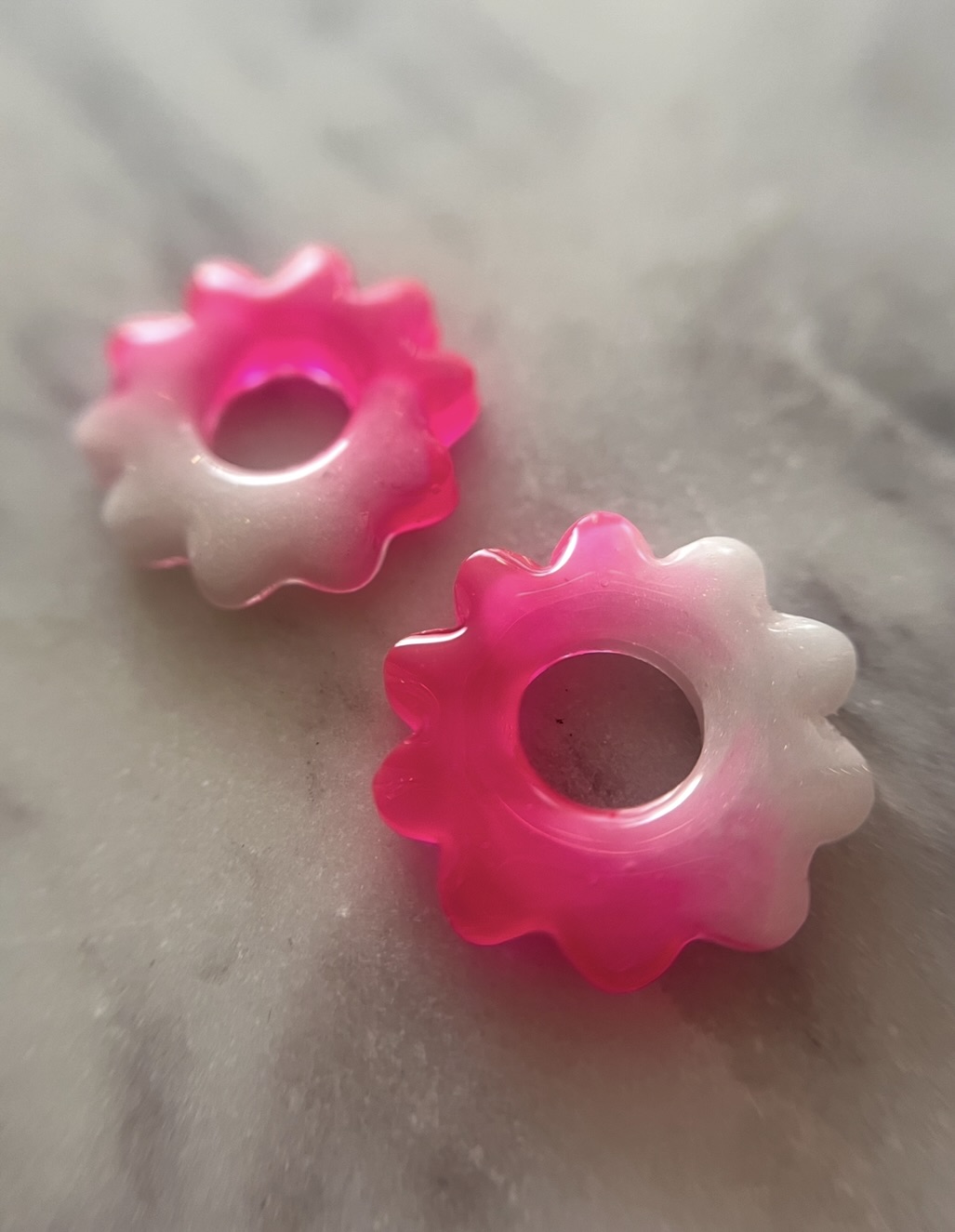 L'Amoureuse rose fluo et blanc
