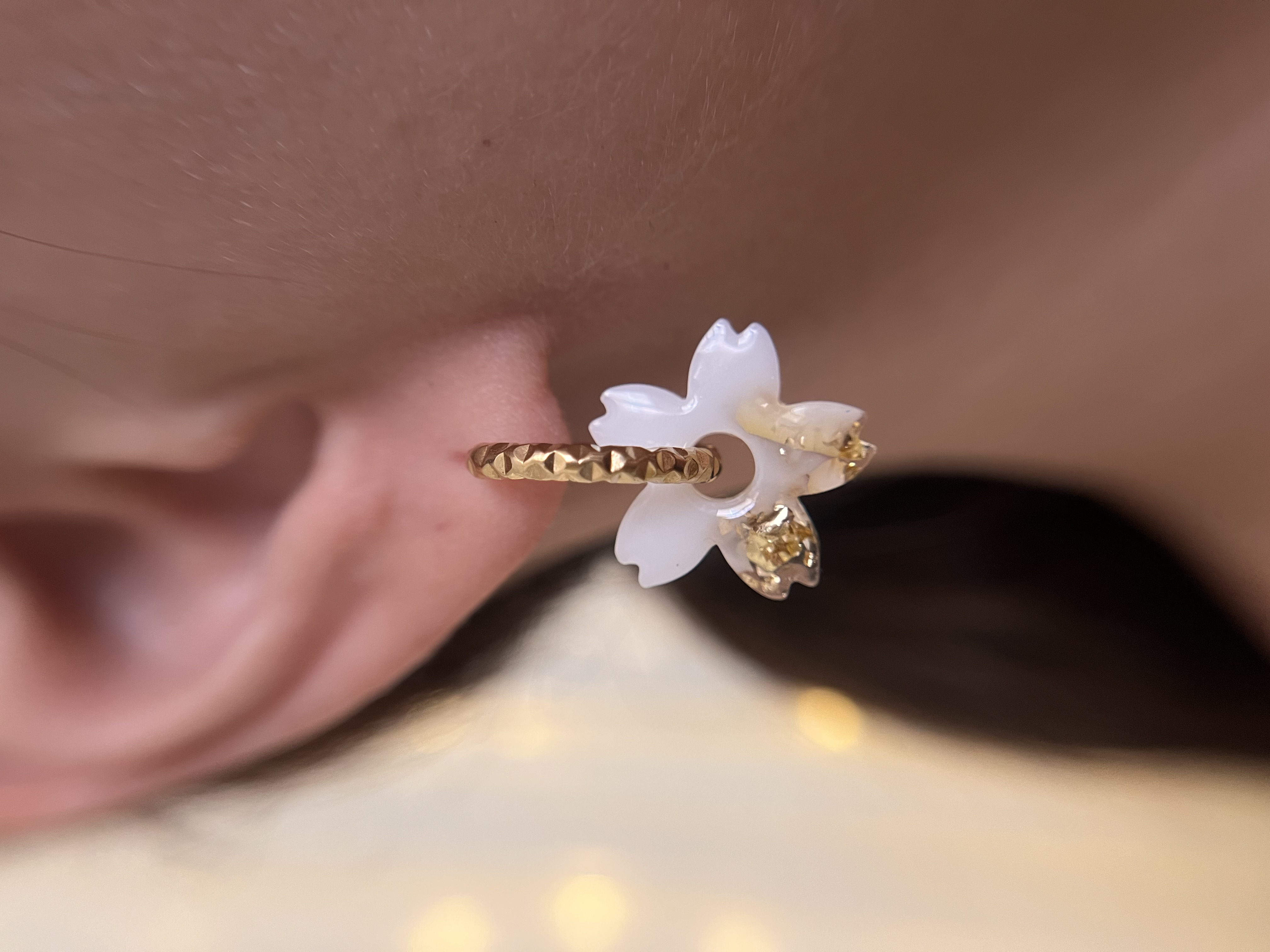 Sakura blanc et feuille d'or
