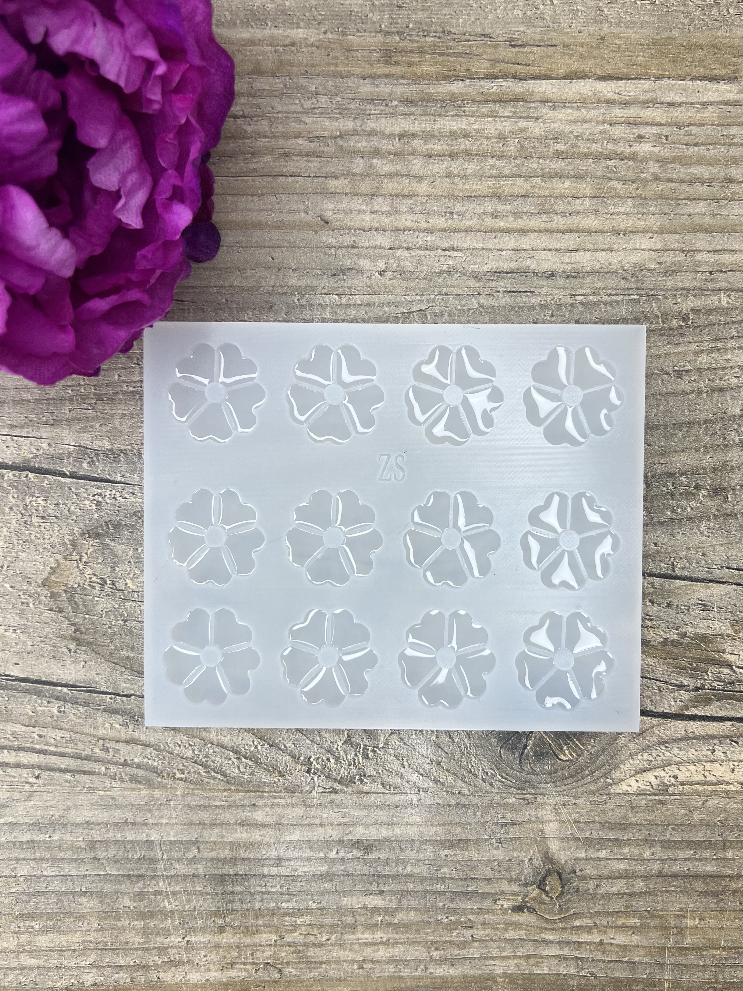 Moule Fleur Coeur 25mm