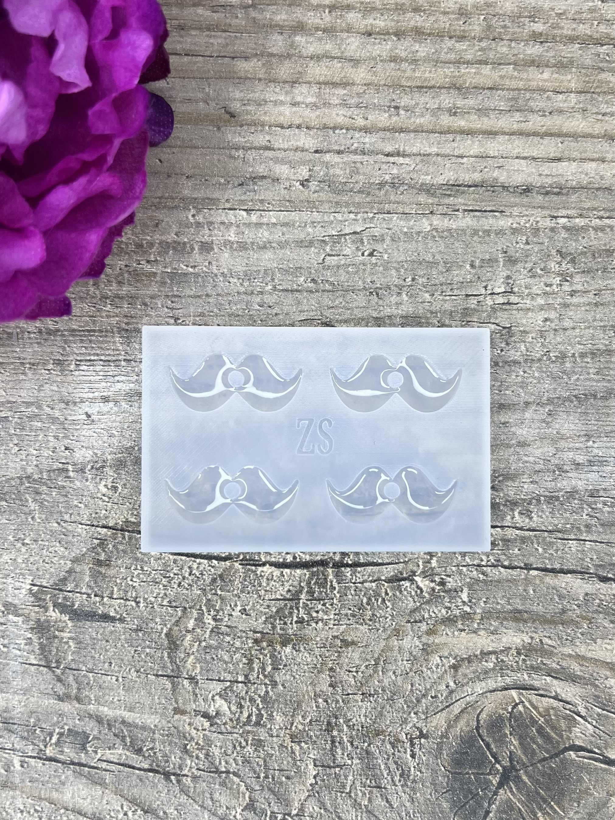 Moule Moustache 25mm