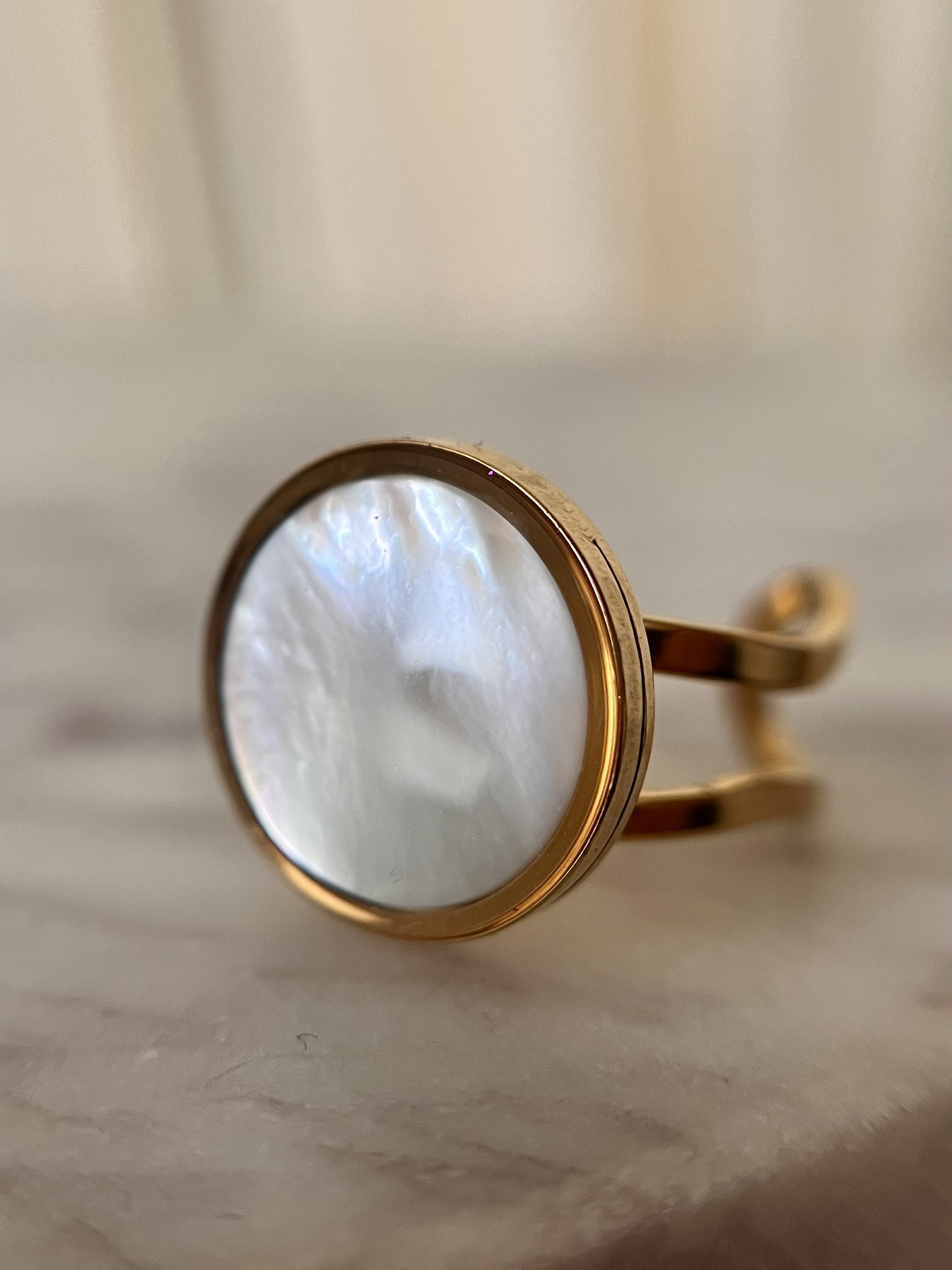 Bague nacre blanche