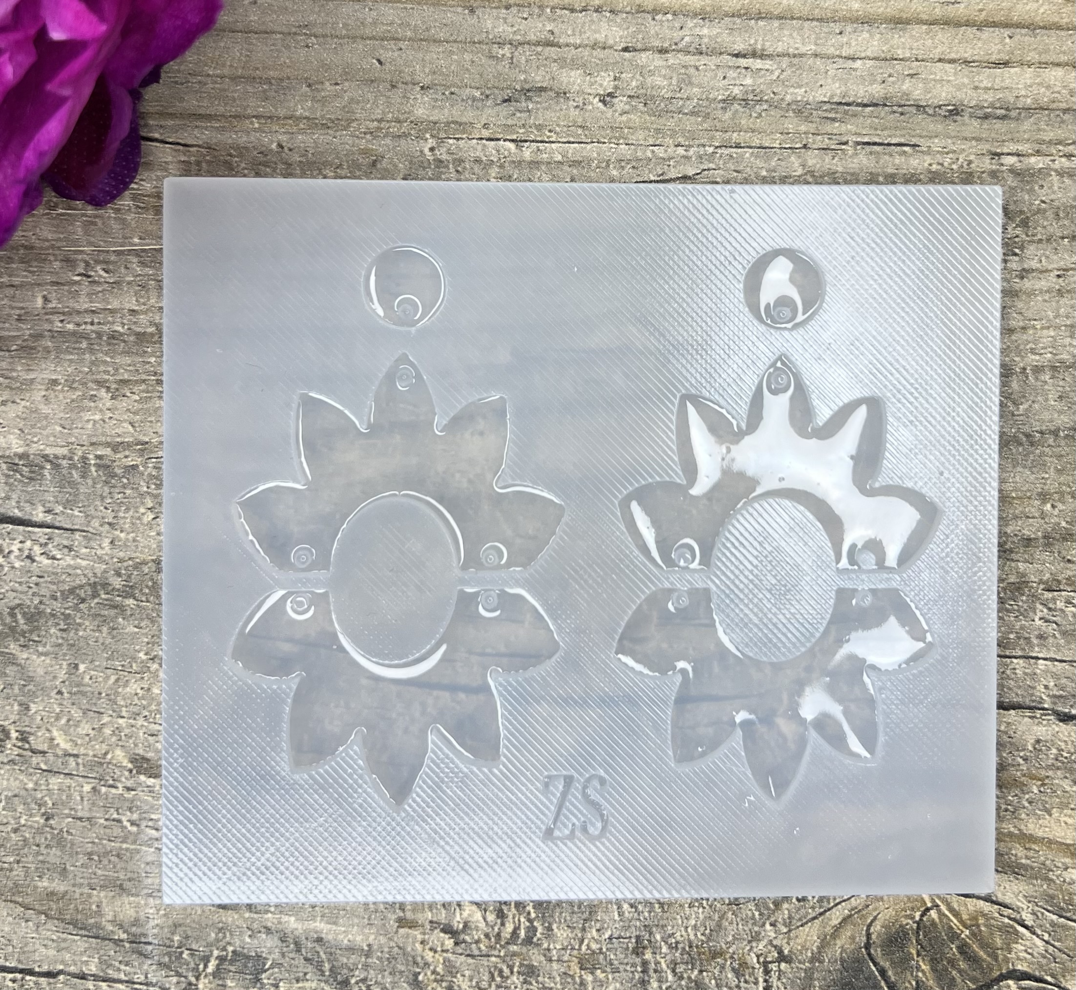 Moule boucle d'oreille fleur 