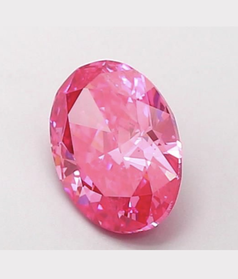 Diamant synthétique fancy vived pink