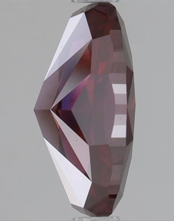 Diamant fancy vived pink synthétique 