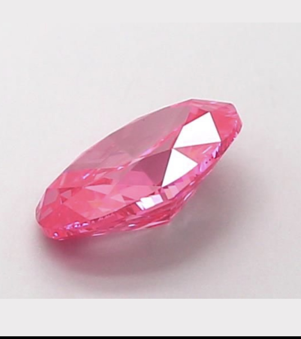 Diamant synthétique fancy vived pink
