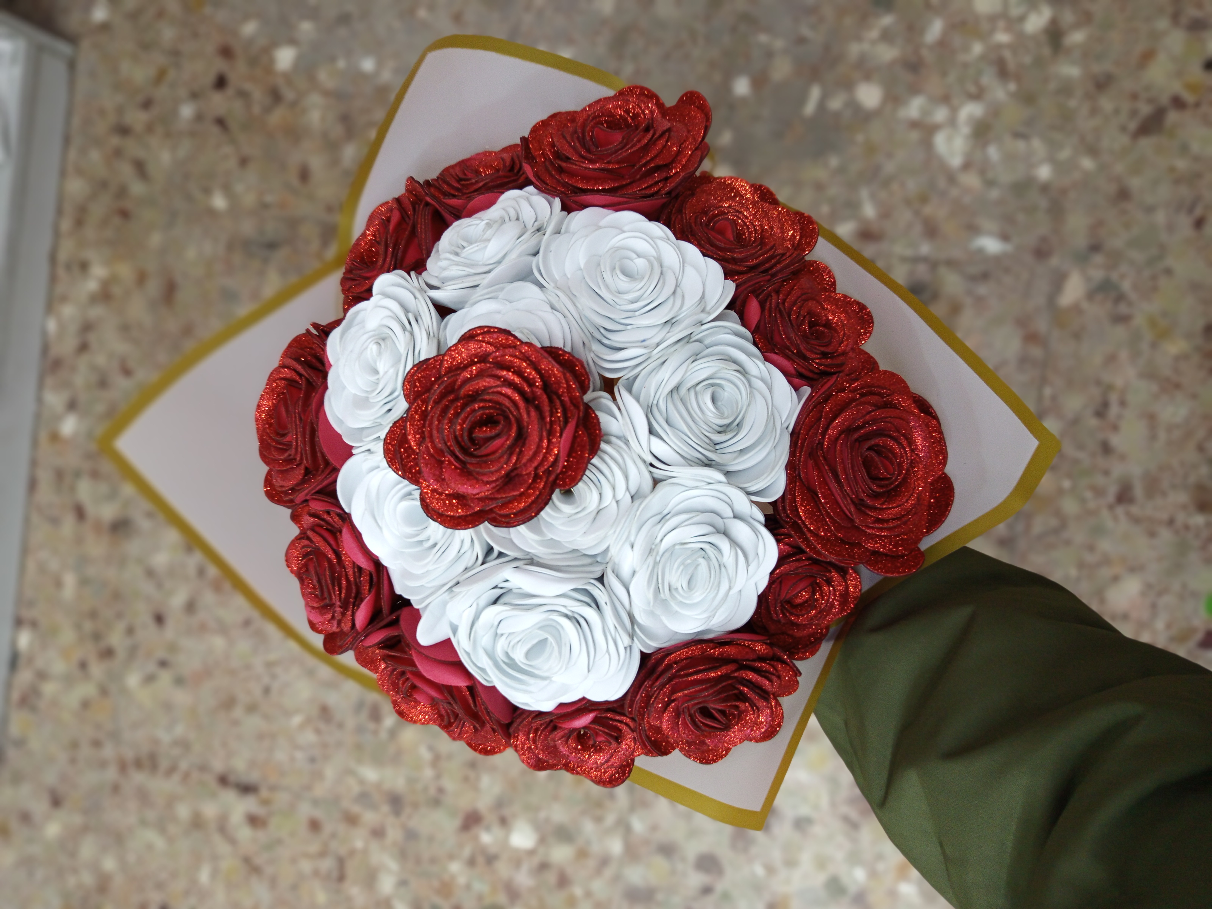 Ramo de 18 flores de goma eva