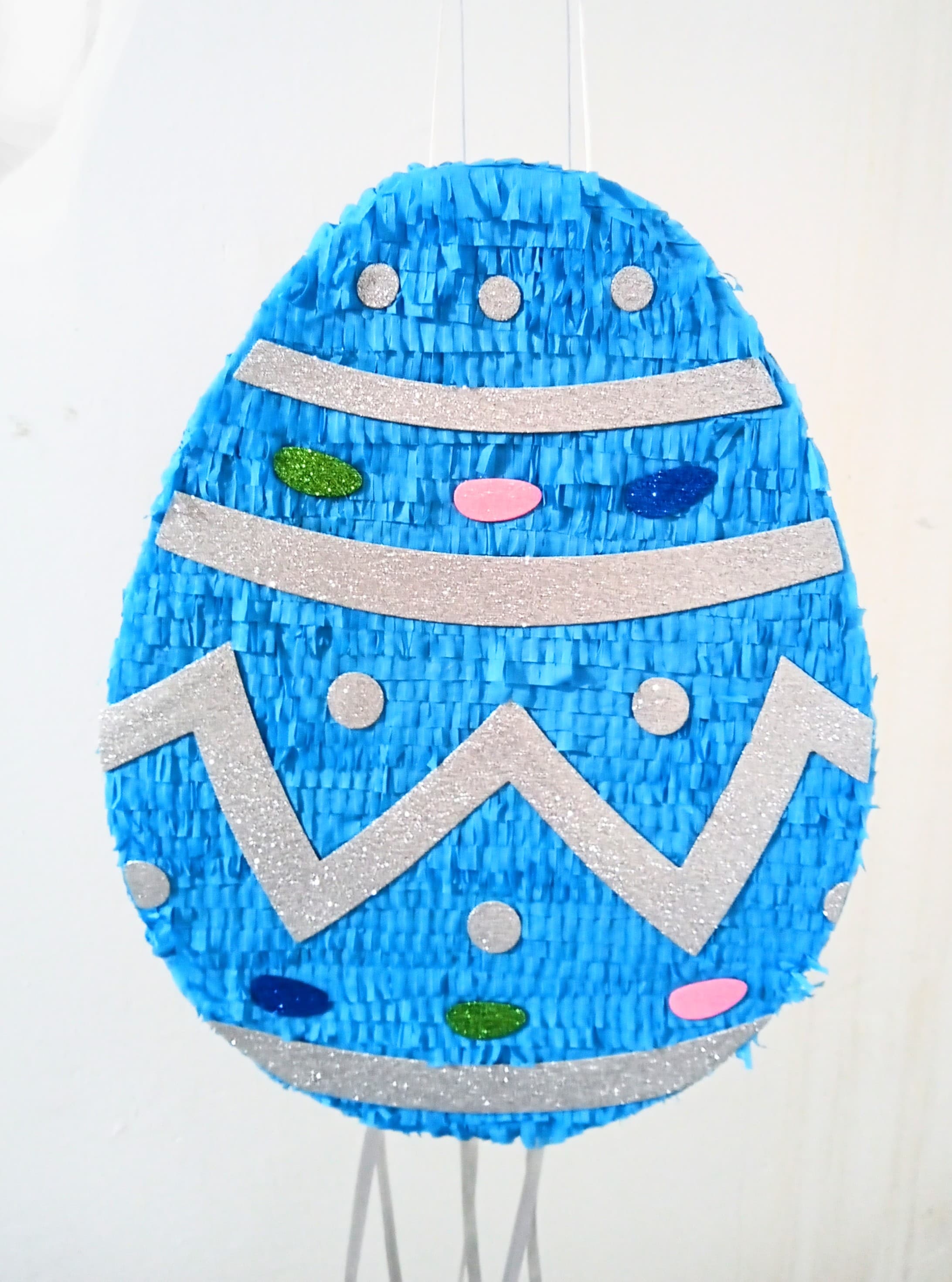 Piñata de huevo de Pascua