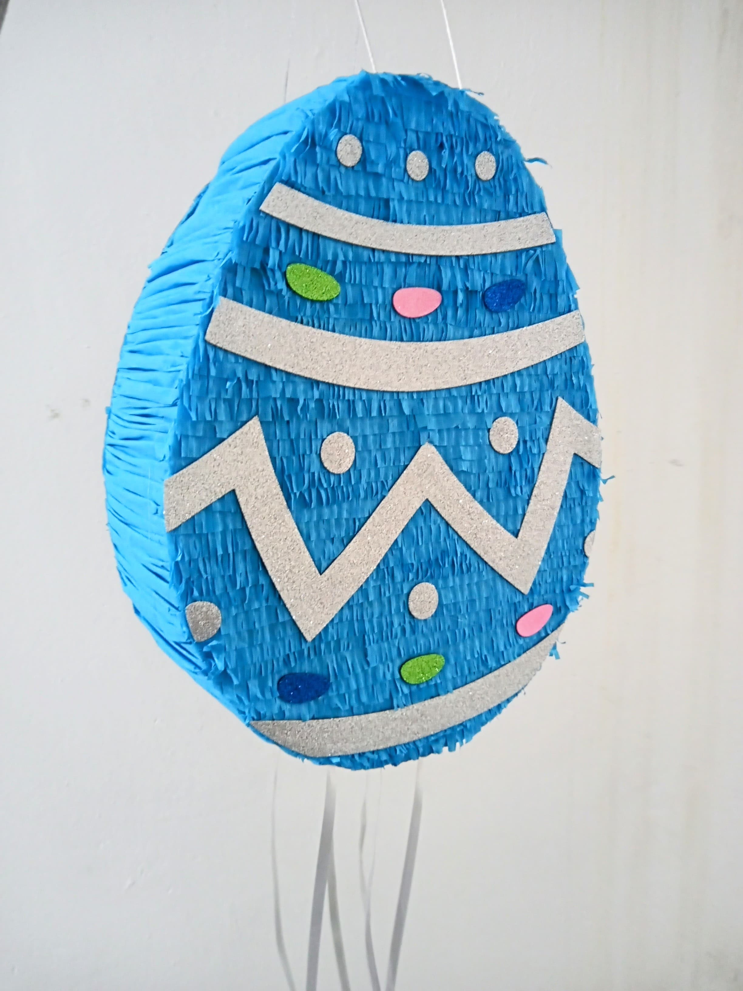 Piñata de huevo de Pascua
