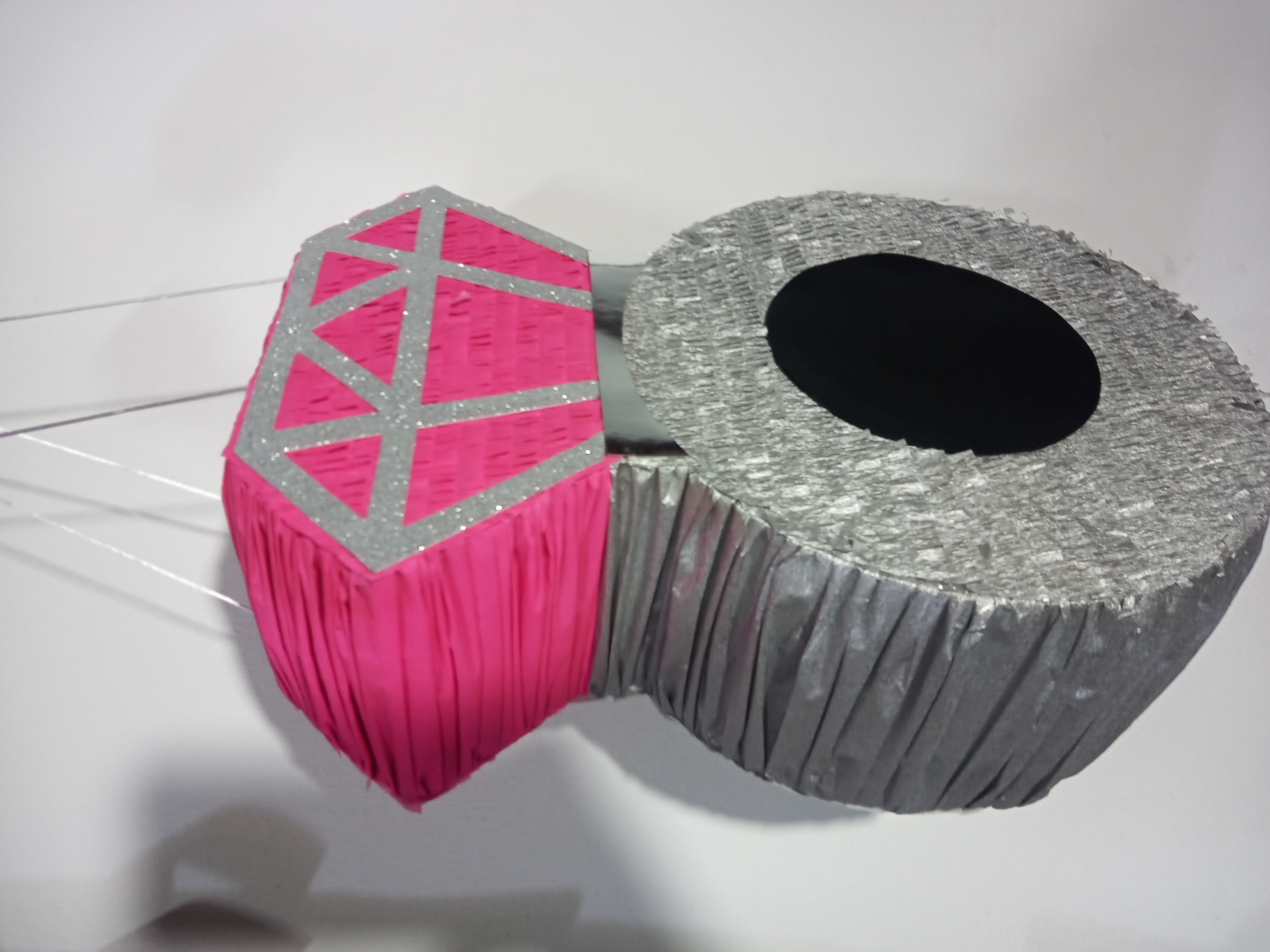 Piñata en forma de anillo 50cm