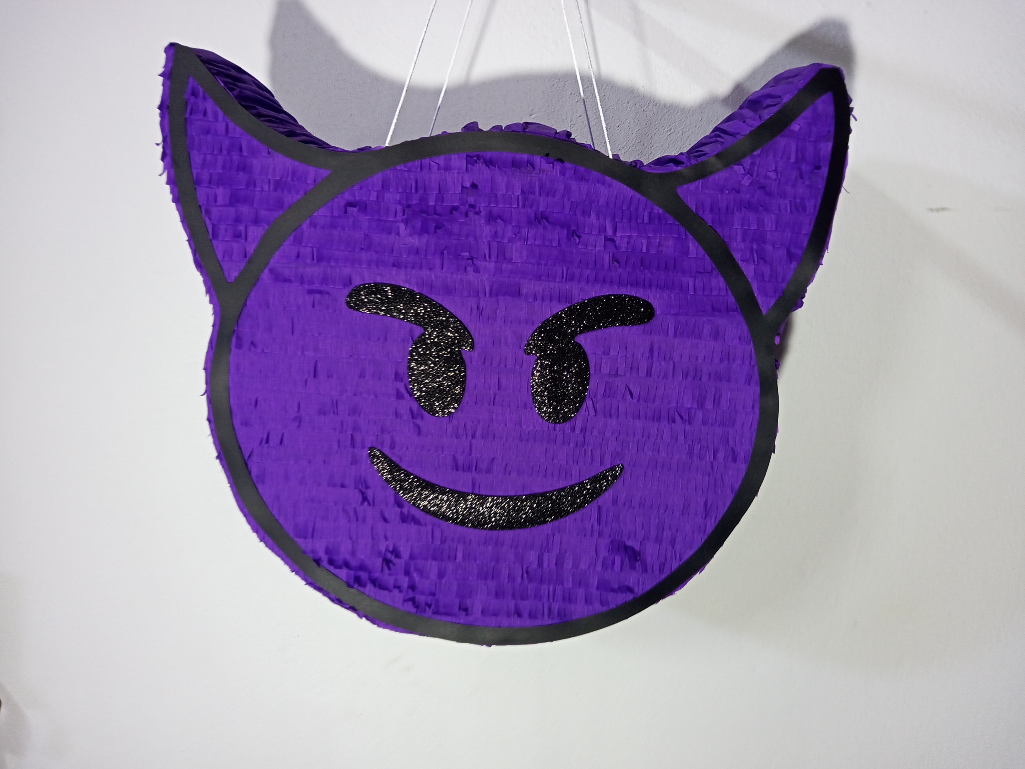 Piñata de emoji diablito 50cm