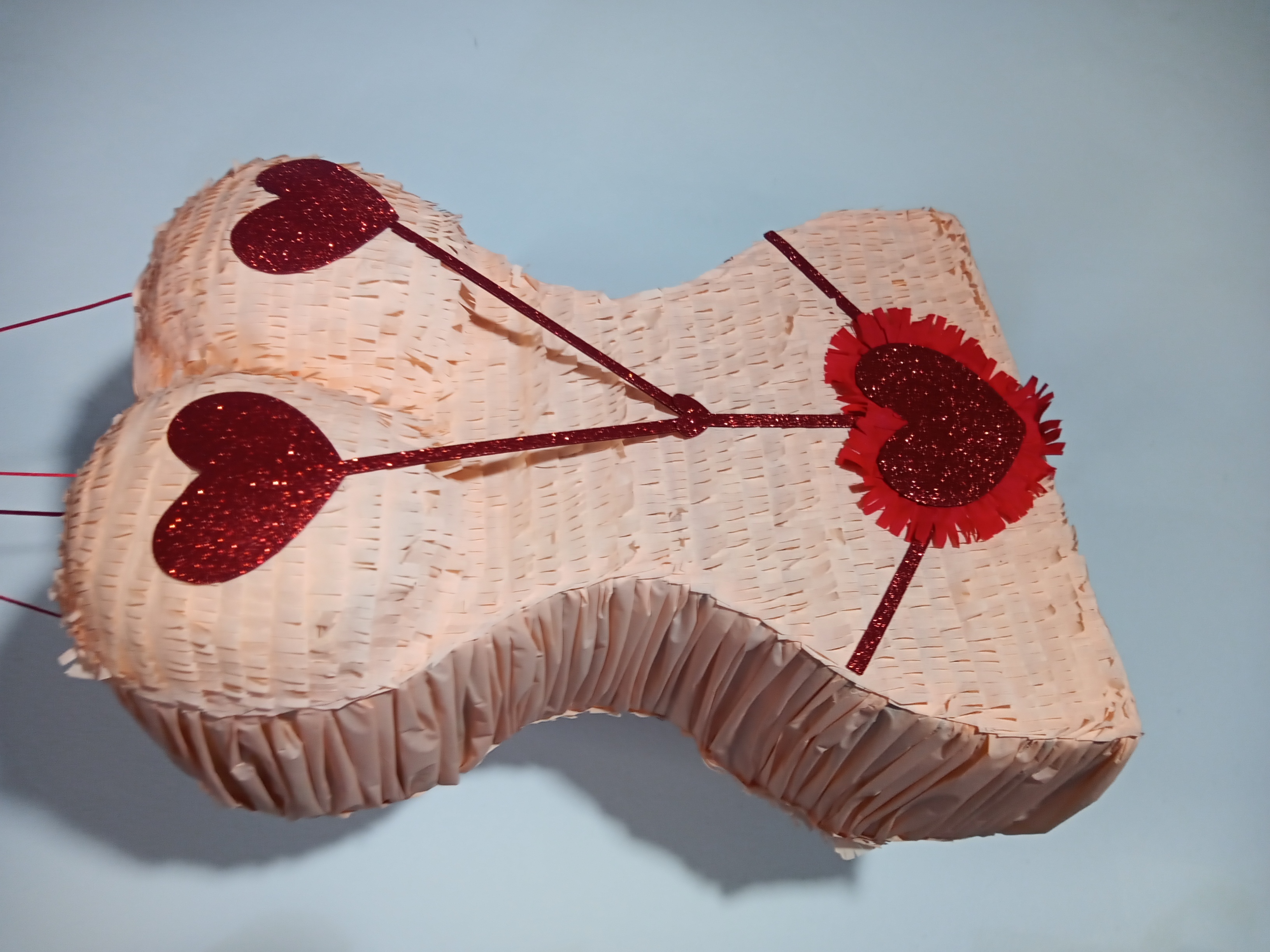 Piñata de cuerpo esbelto con corazones 50cm