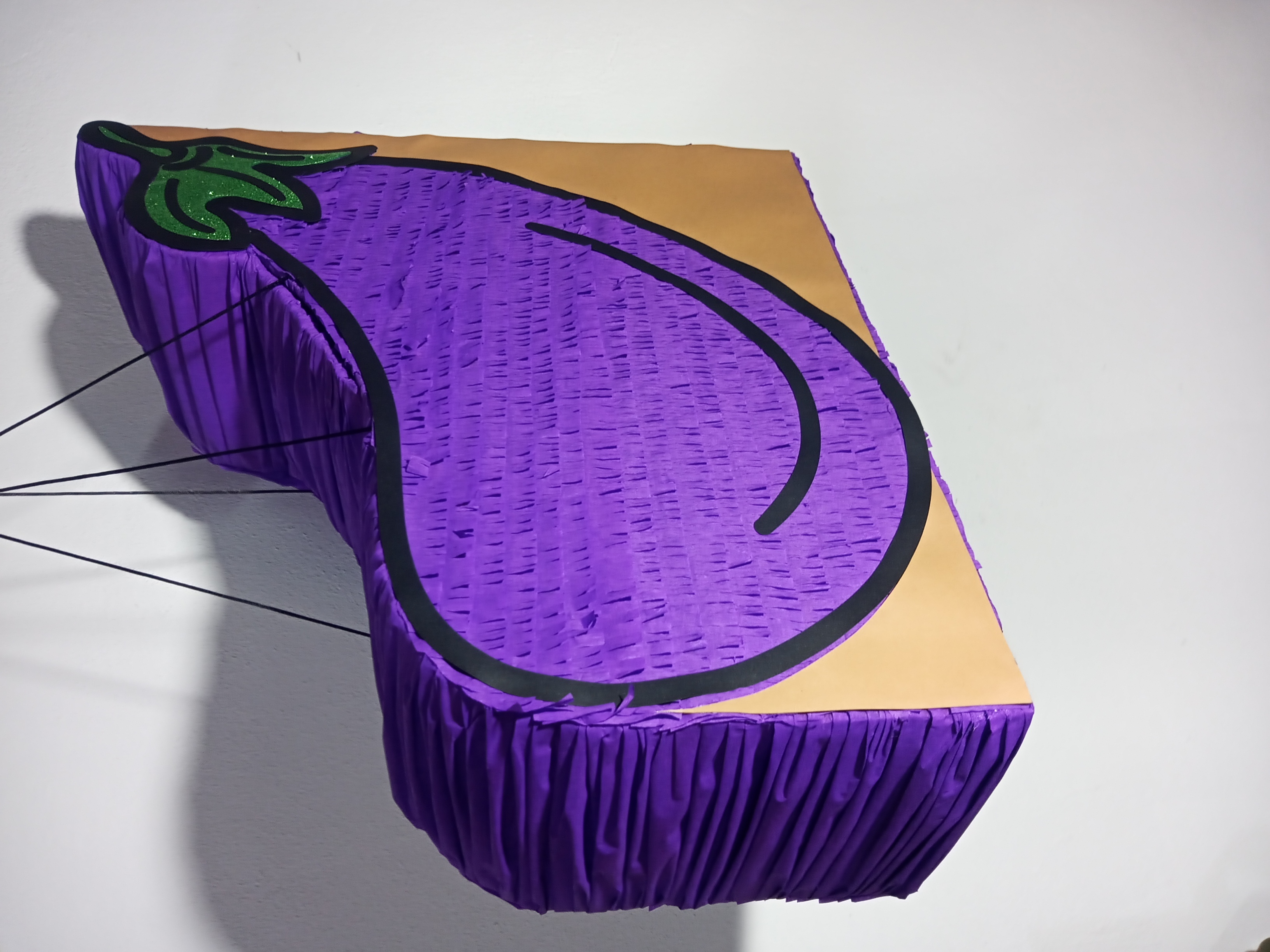 Piñata de berenjena de 50cm