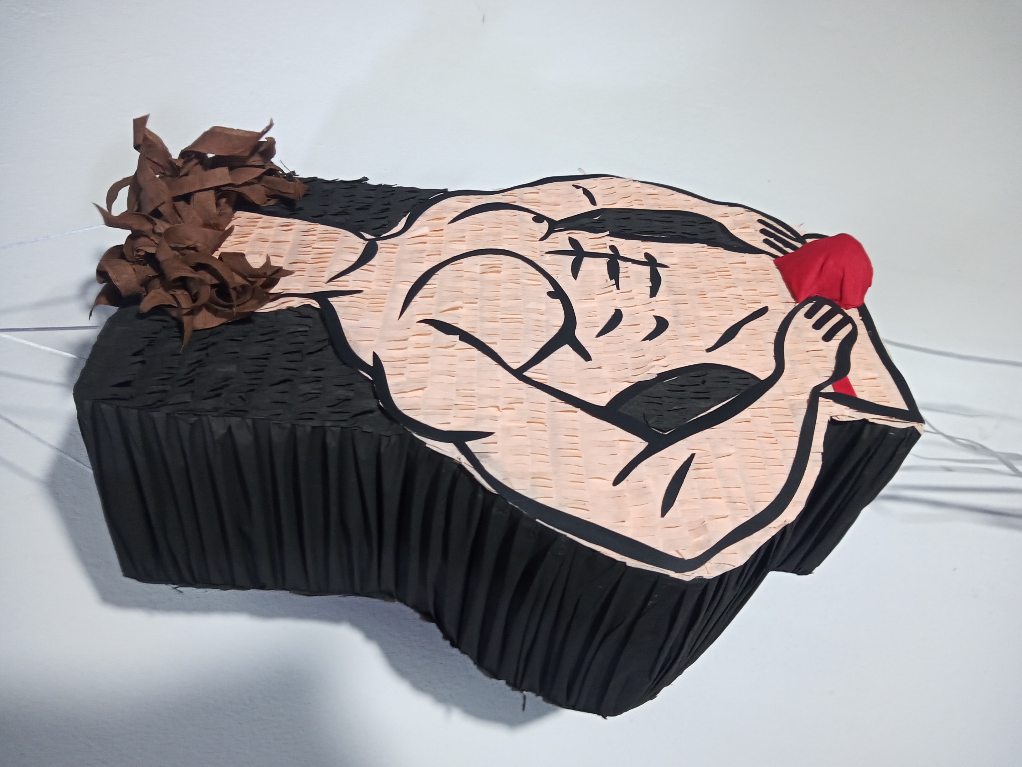 Piñata en forma de cuerpo musculoso y atrevido 50cm