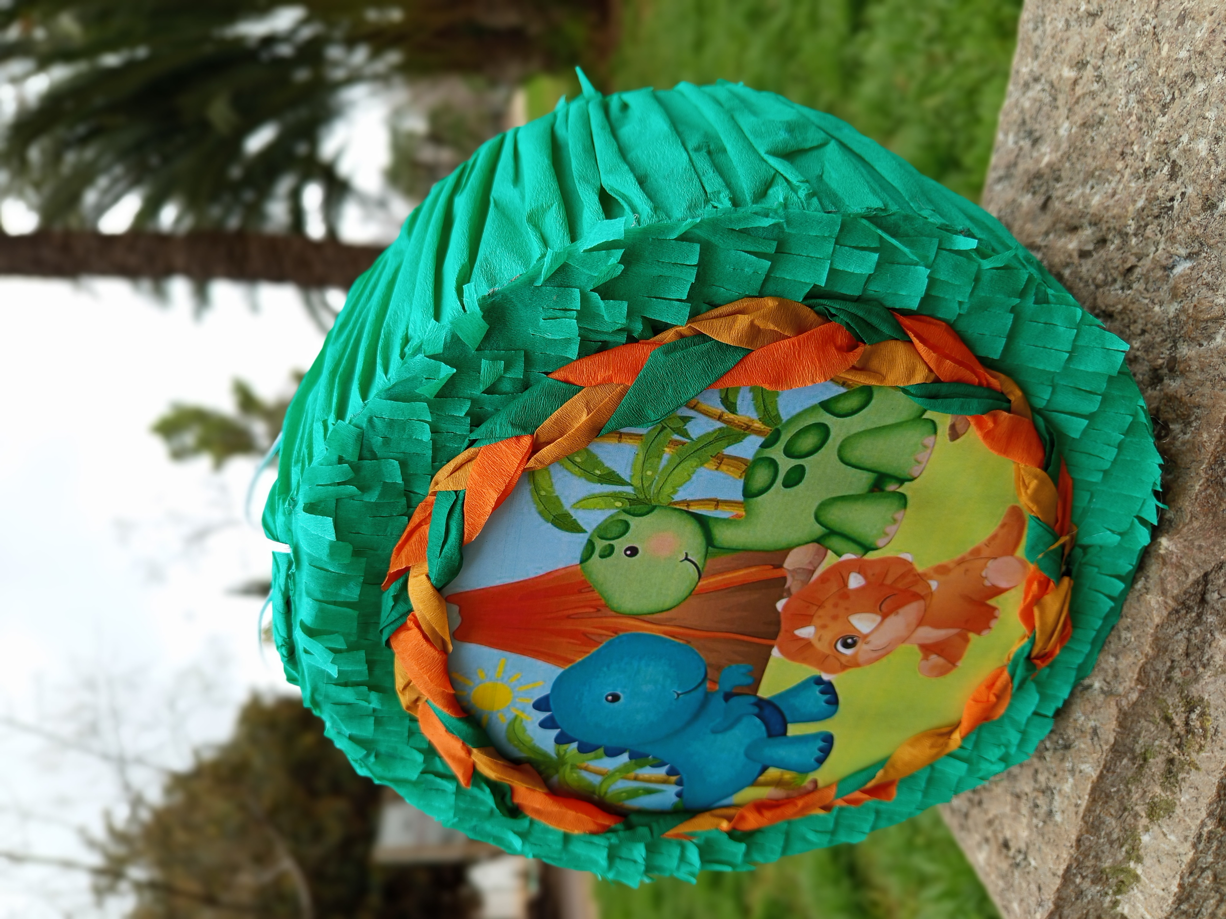 Piñata de dinosaurios bebes 40cm