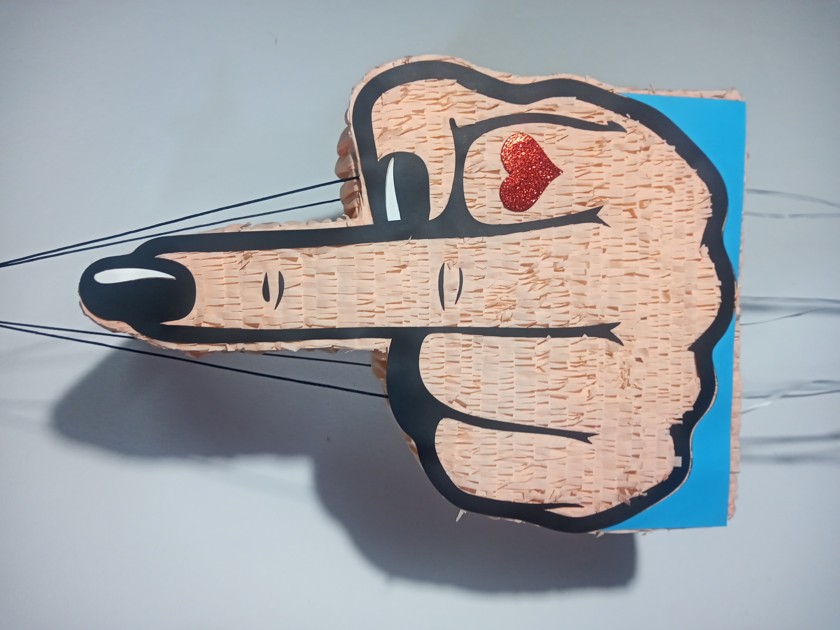 Piñata de adulto de dedo malcriado