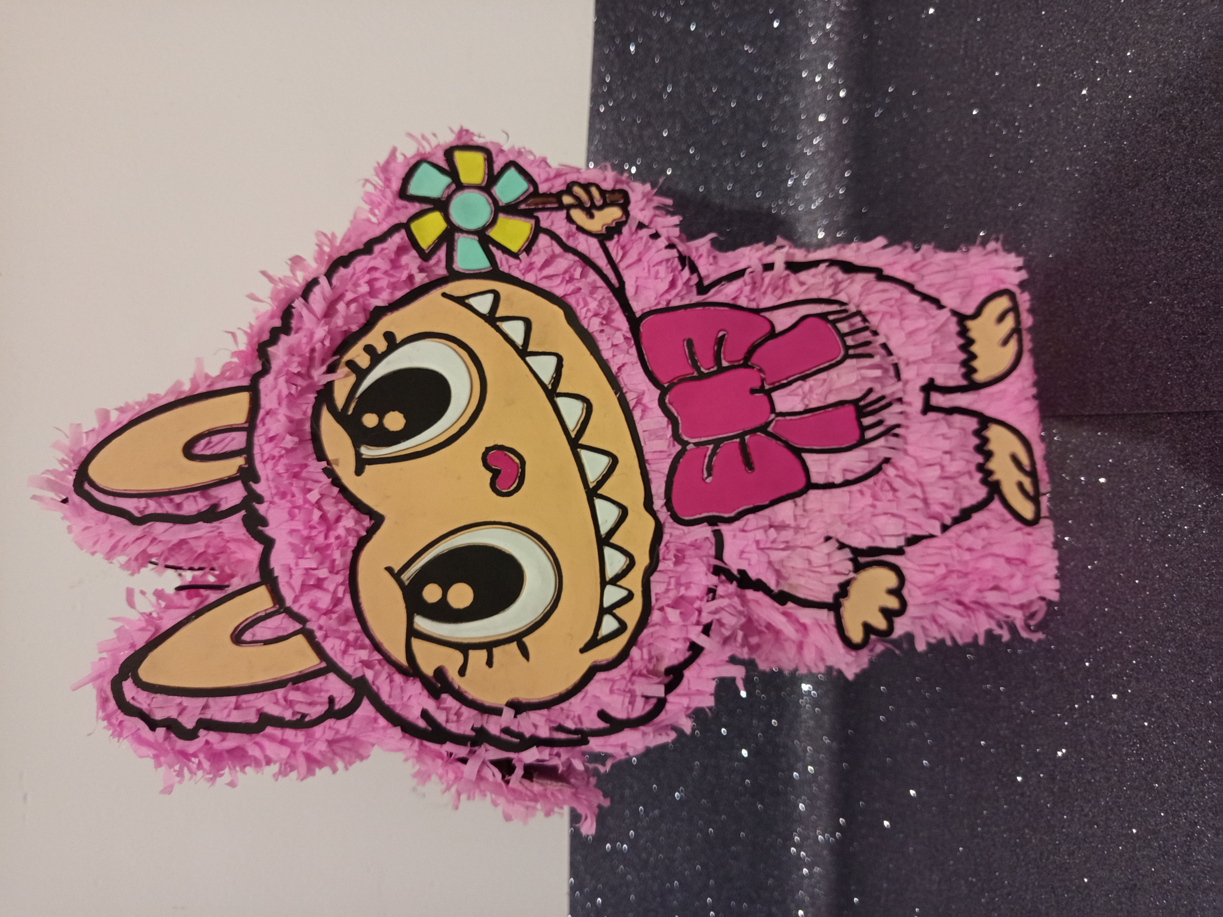 Piñata de Labubu rosa 50cm