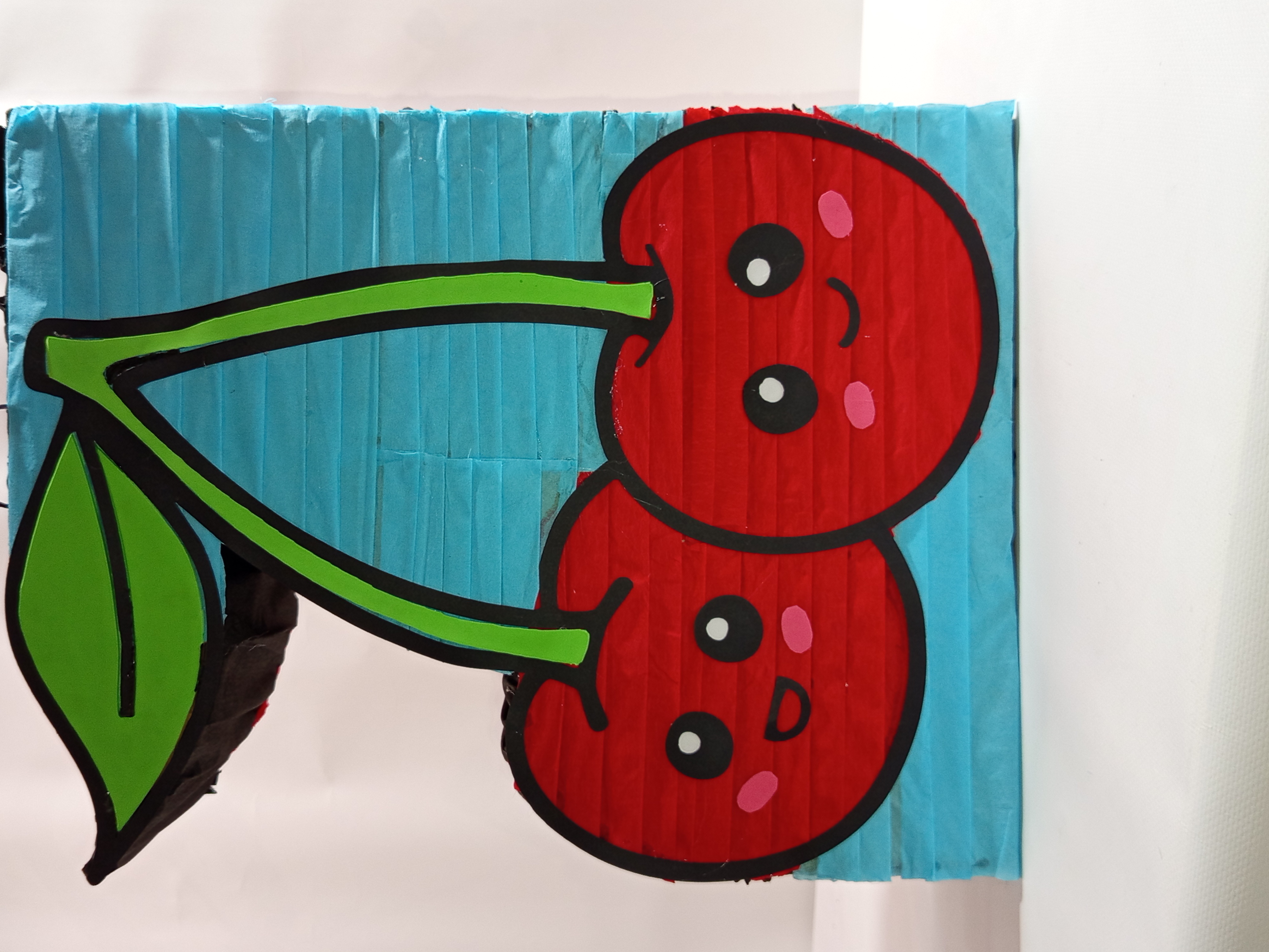 Piñata en forma de Cerezas Sonrientes