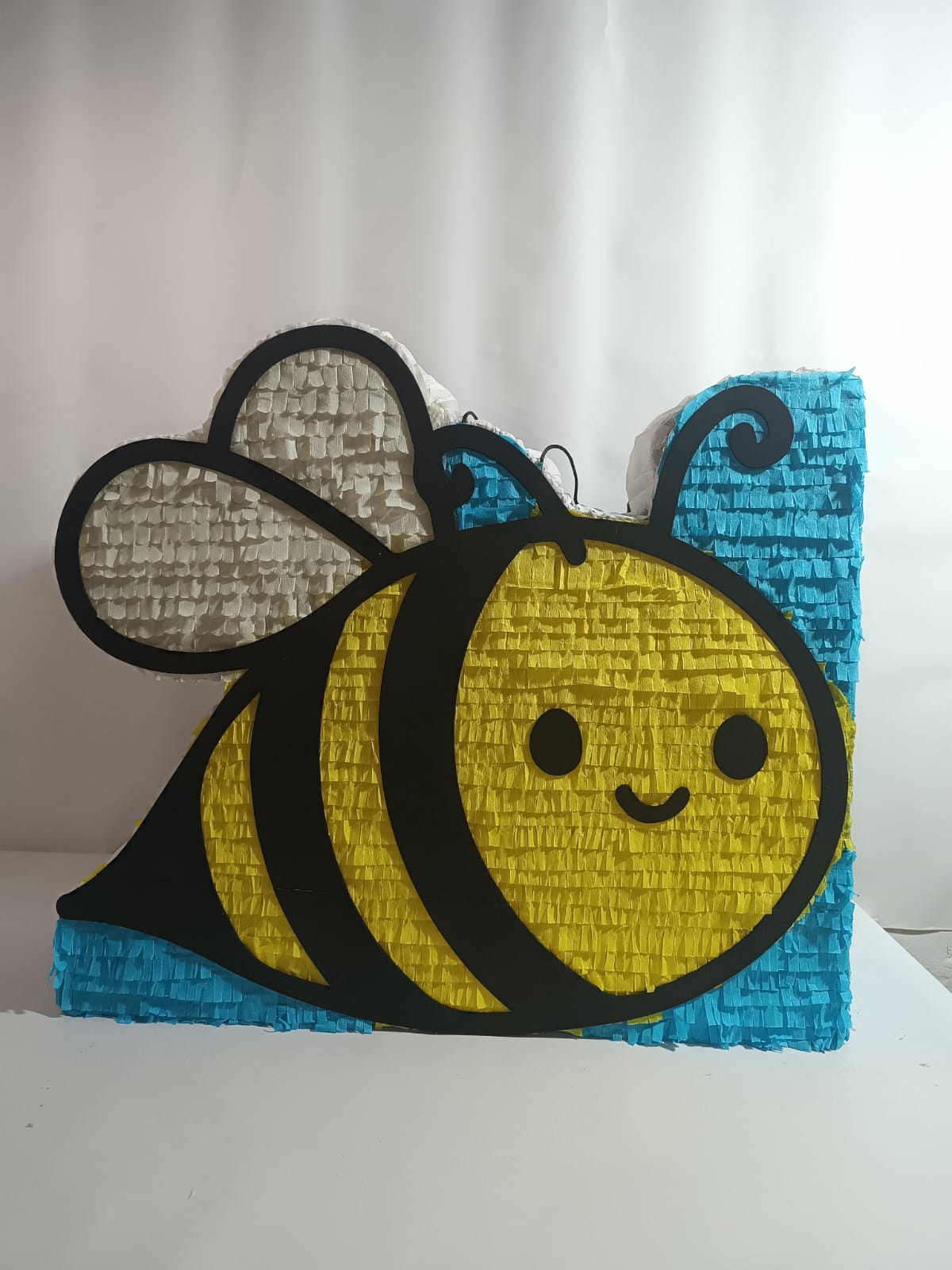 Piñata de abejita 50cm