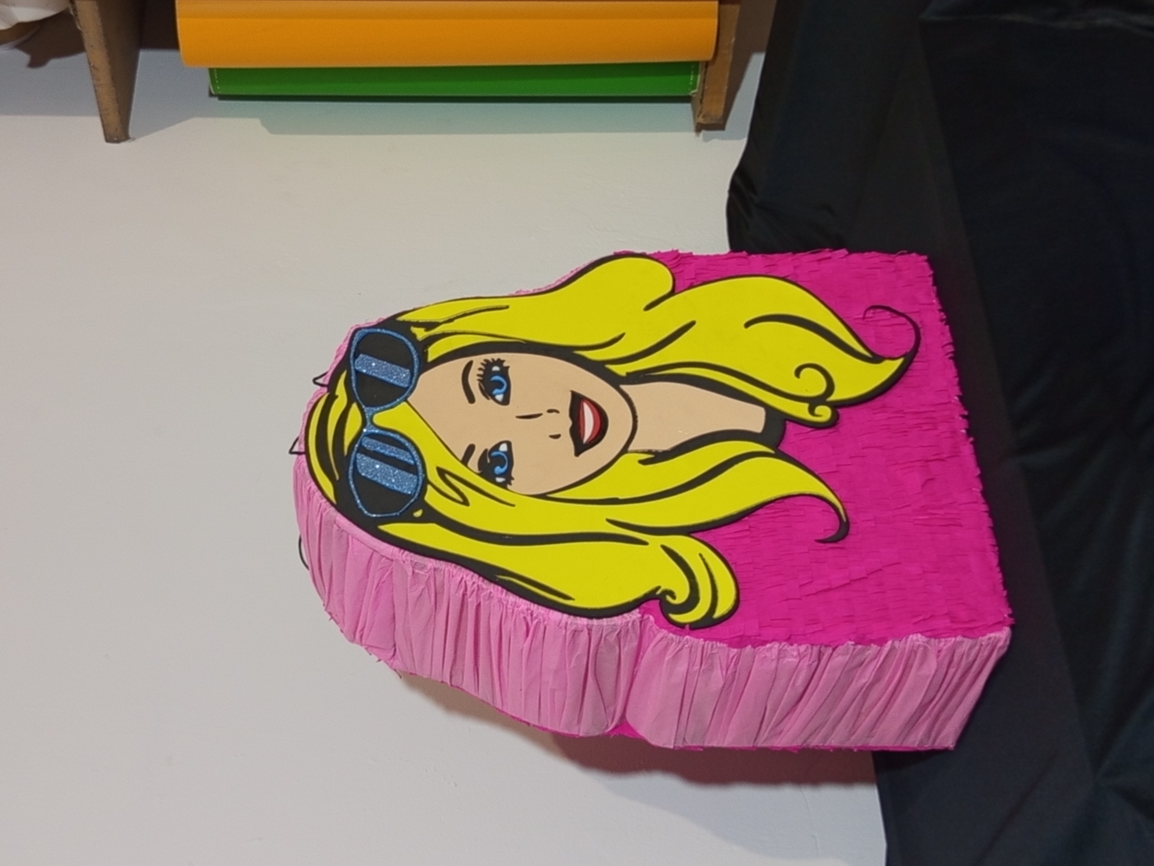 Piñata de Pop Art Barbie 50cm