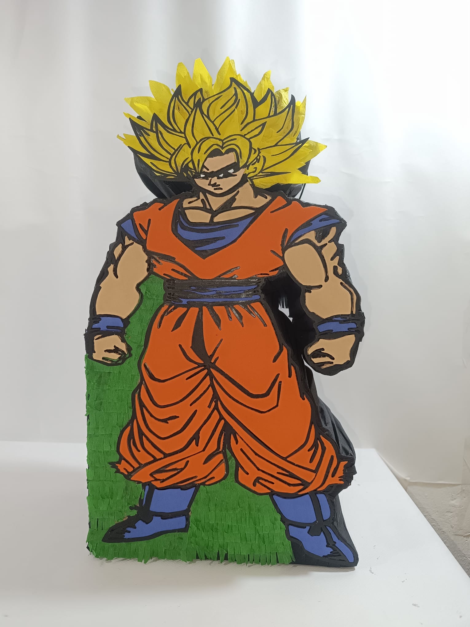 Piñata de Goku Super Saiyajin