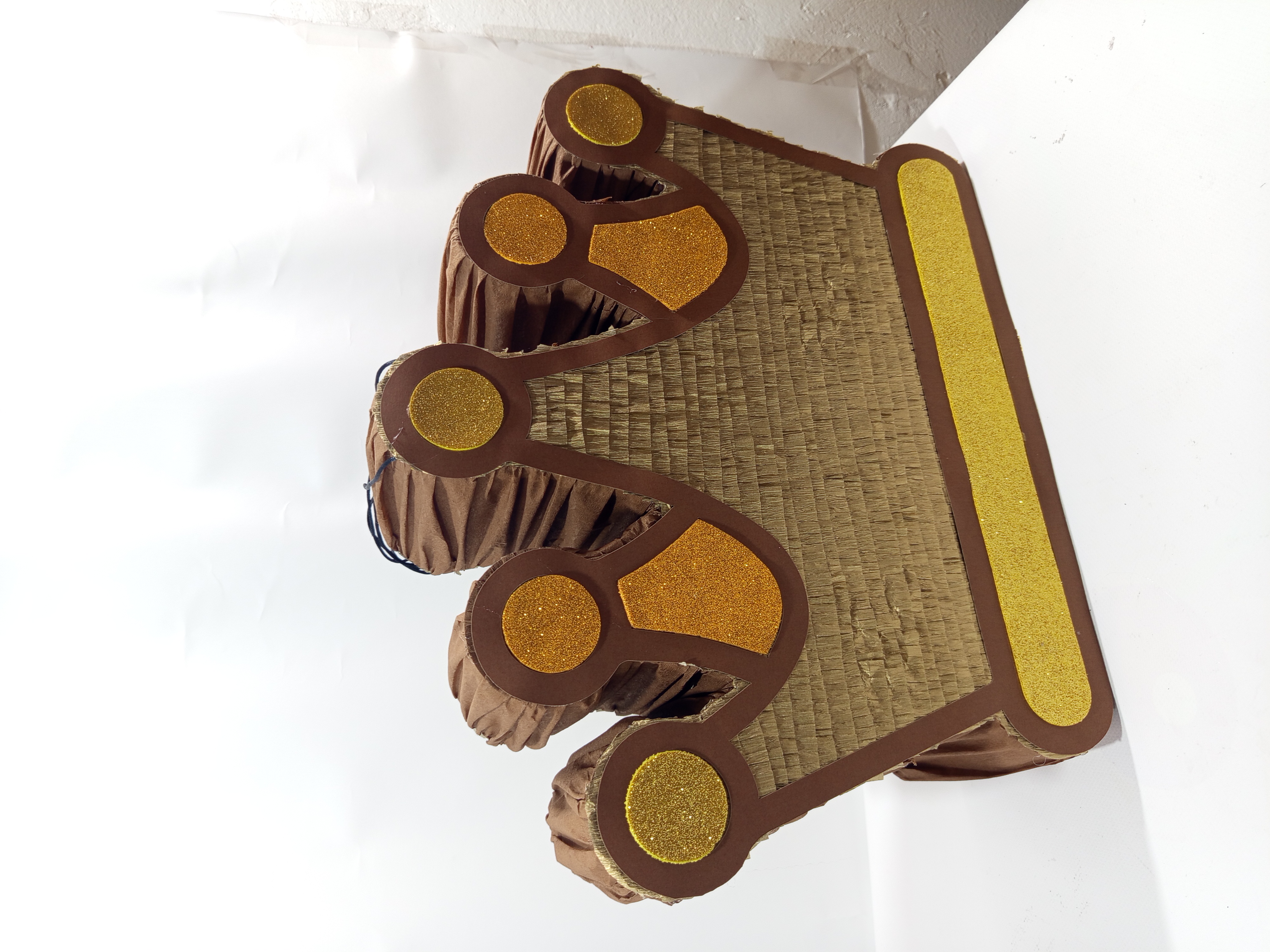 Piñata en forma de Corona de fiesta