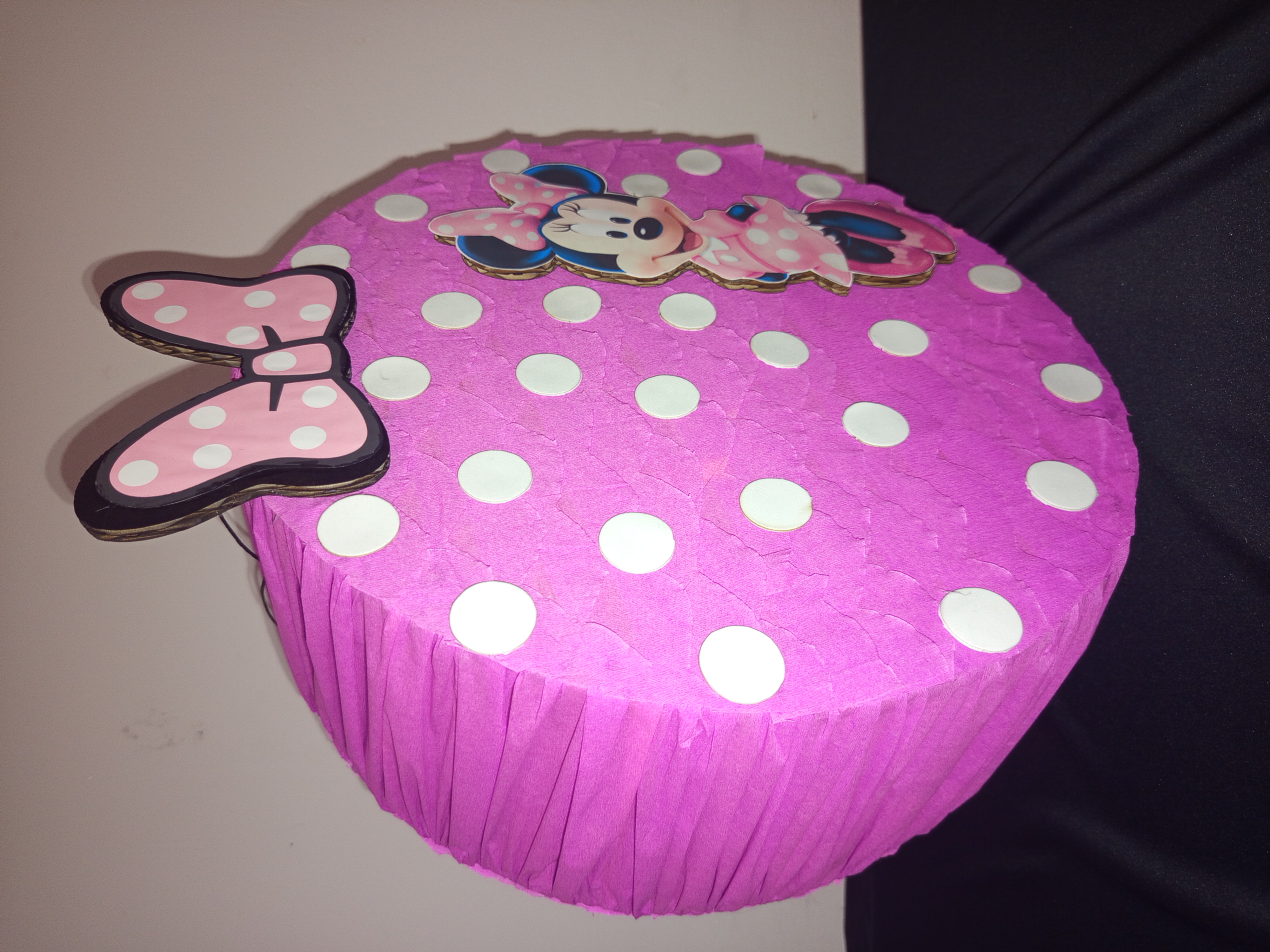 Piñata de Minnie Mouse circular