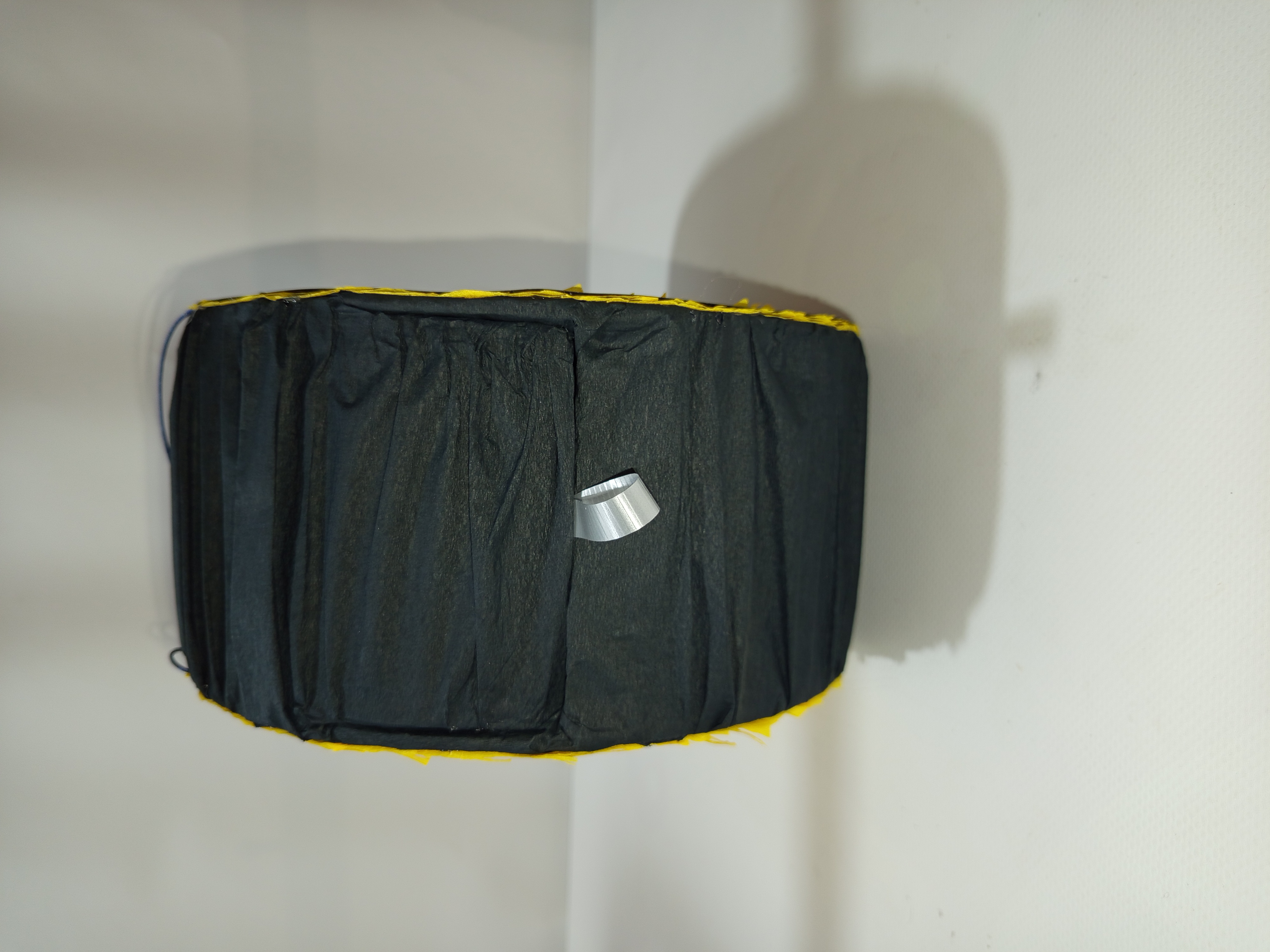 Mini Piñata en forma de logo de Batman