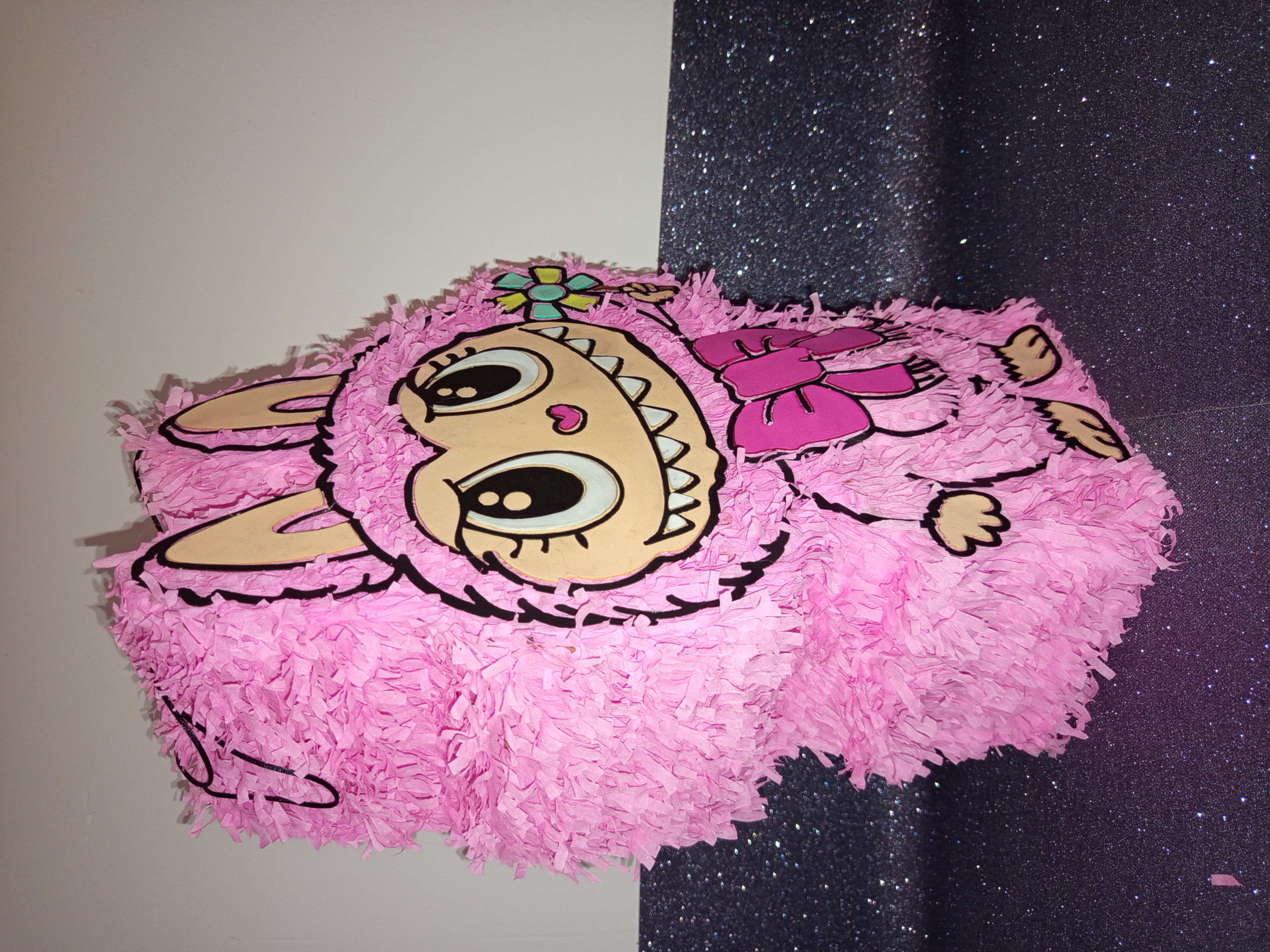 Piñata de Labubu rosa 50cm